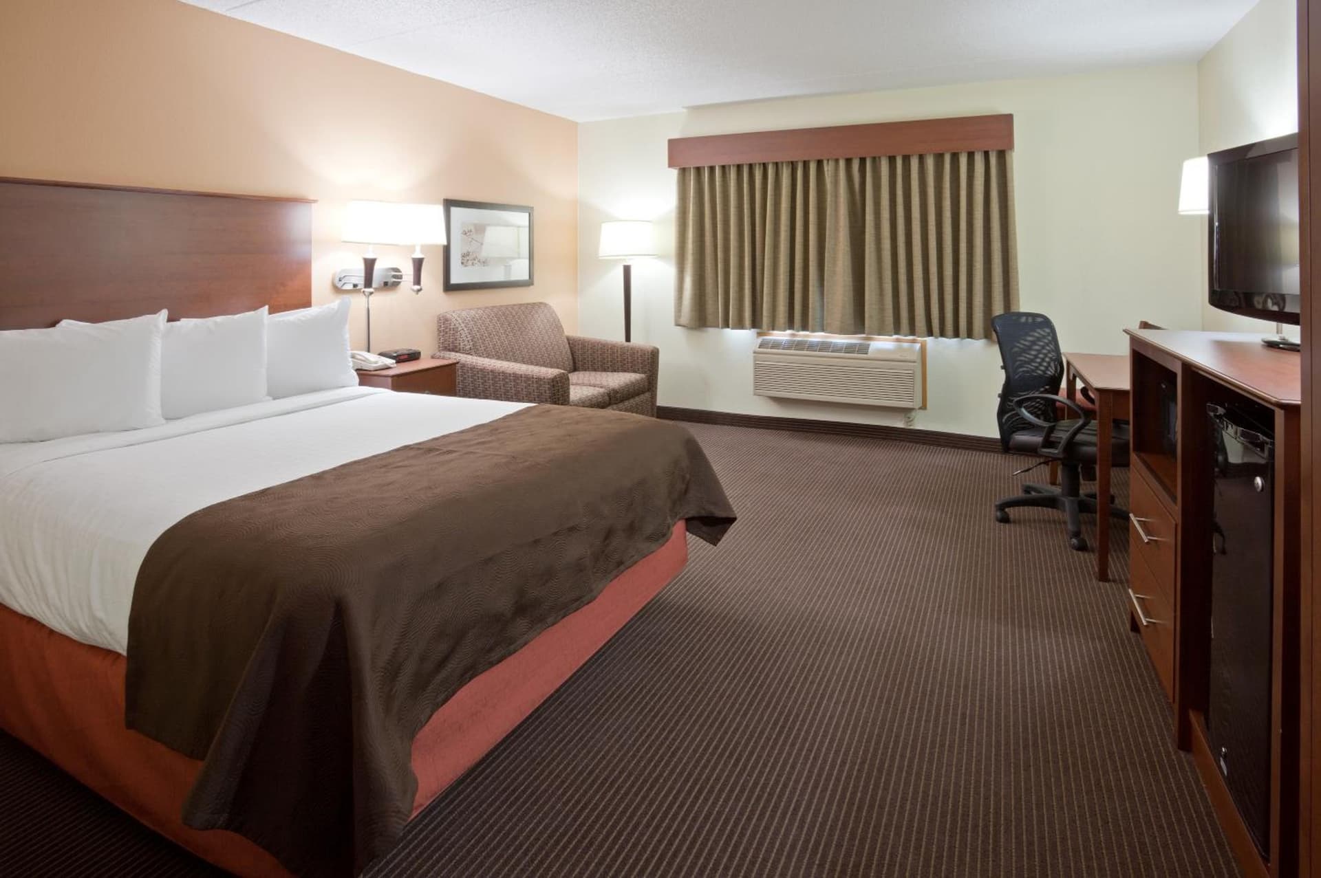 AmericInn by Wyndham Bismarck gallery photo in Bismarck, ND — image 17