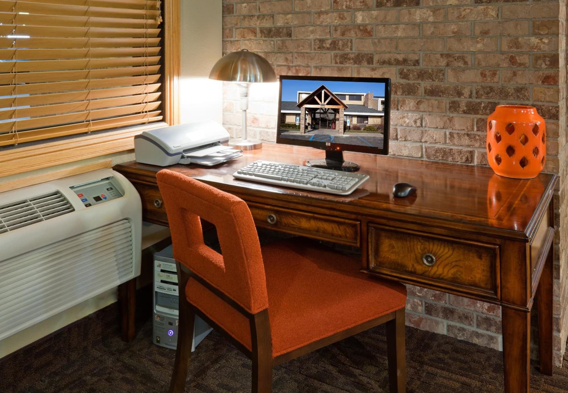 AmericInn by Wyndham Bismarck gallery photo in Bismarck, ND — image 36