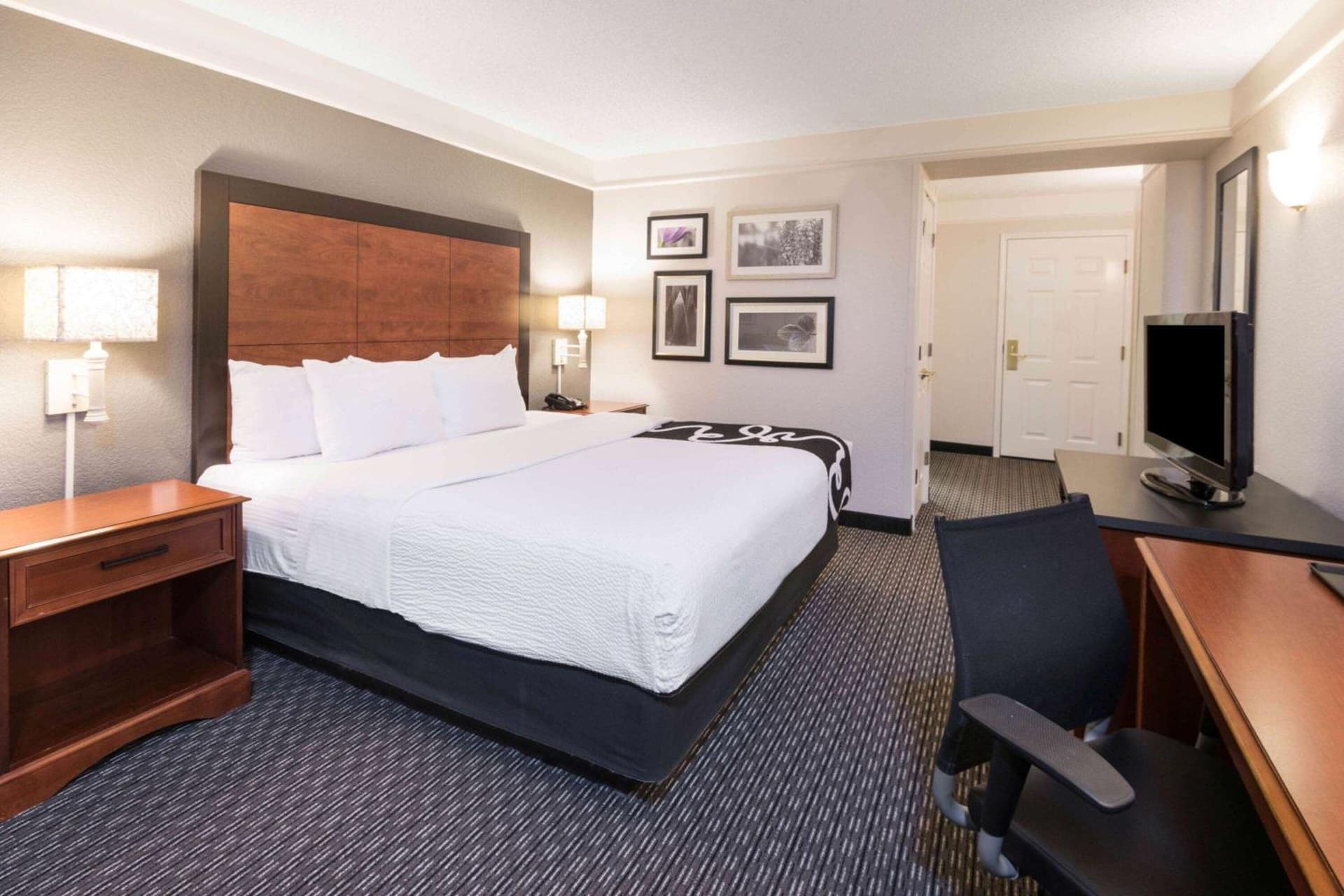 La Quinta Inn & Suites by Wyndham San Antonio Riverwalk gallery photo in San Antonio, TX — image 5