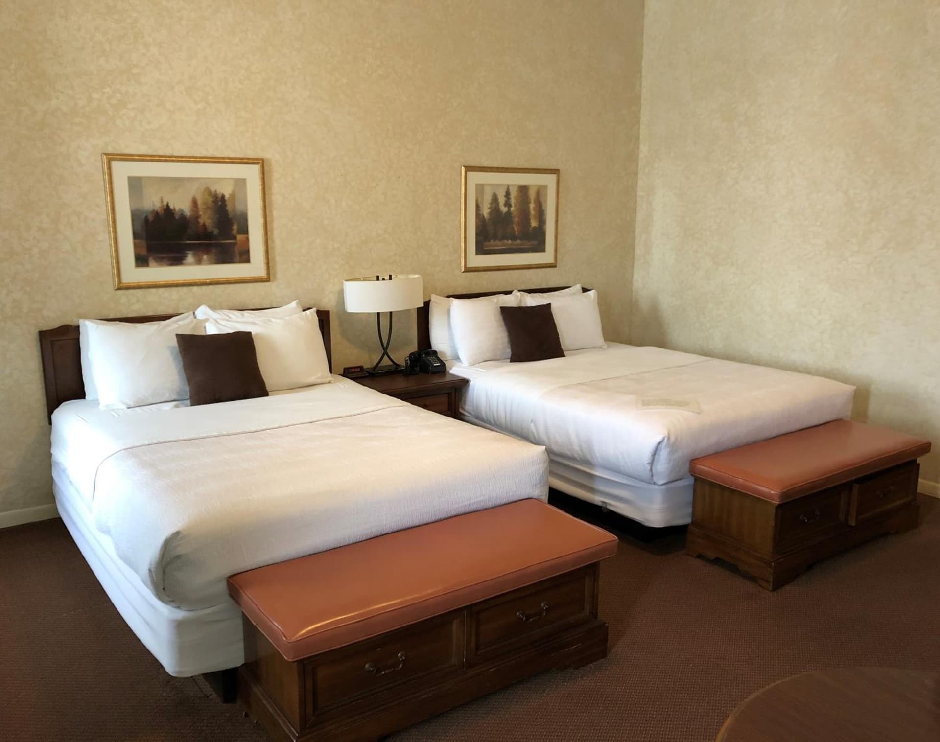 Stearns Hotel interior in Ludington, MI — gallery photo 2