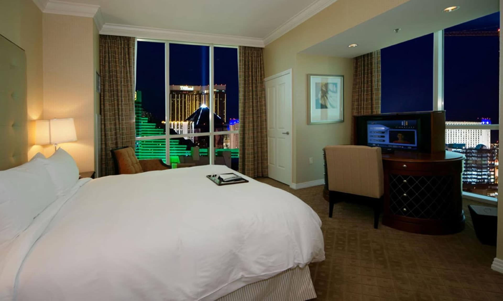 Jet Luxury at The Signature Condo Hotel gallery photo in Las Vegas, NV — image 98