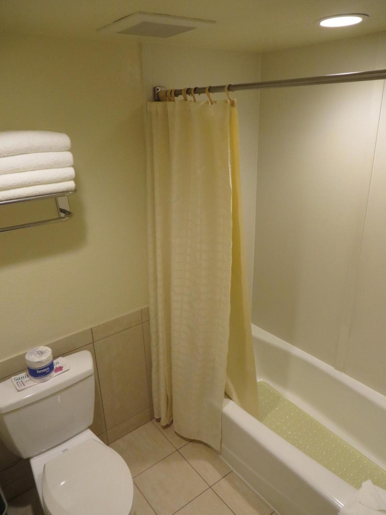 Anaheim Desert Inn & Suites gallery photo in Anaheim, CA — image 14