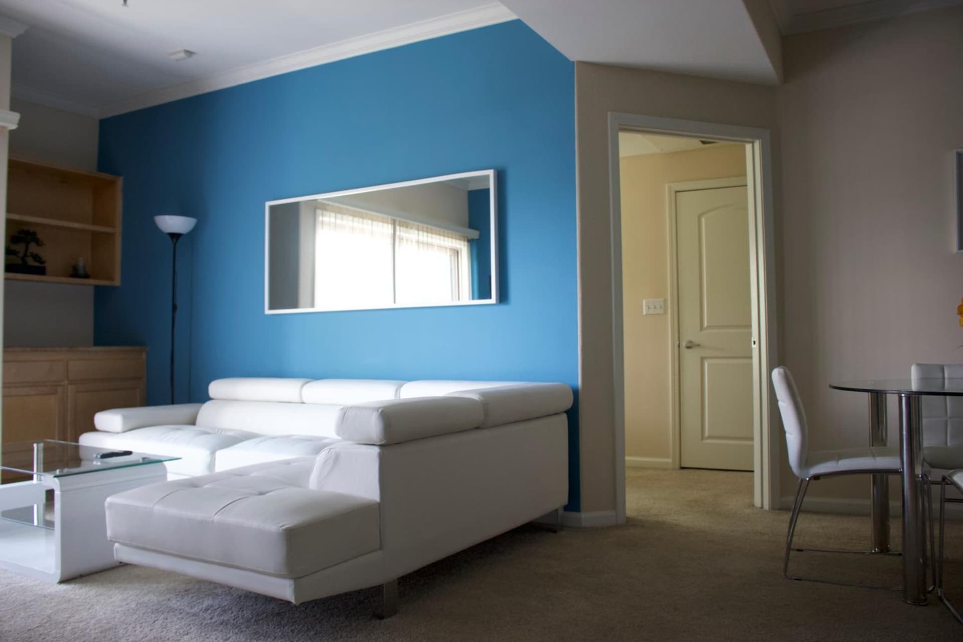 Amazing Apartments near the grove property views in Los Angeles, CA — gallery photo 3