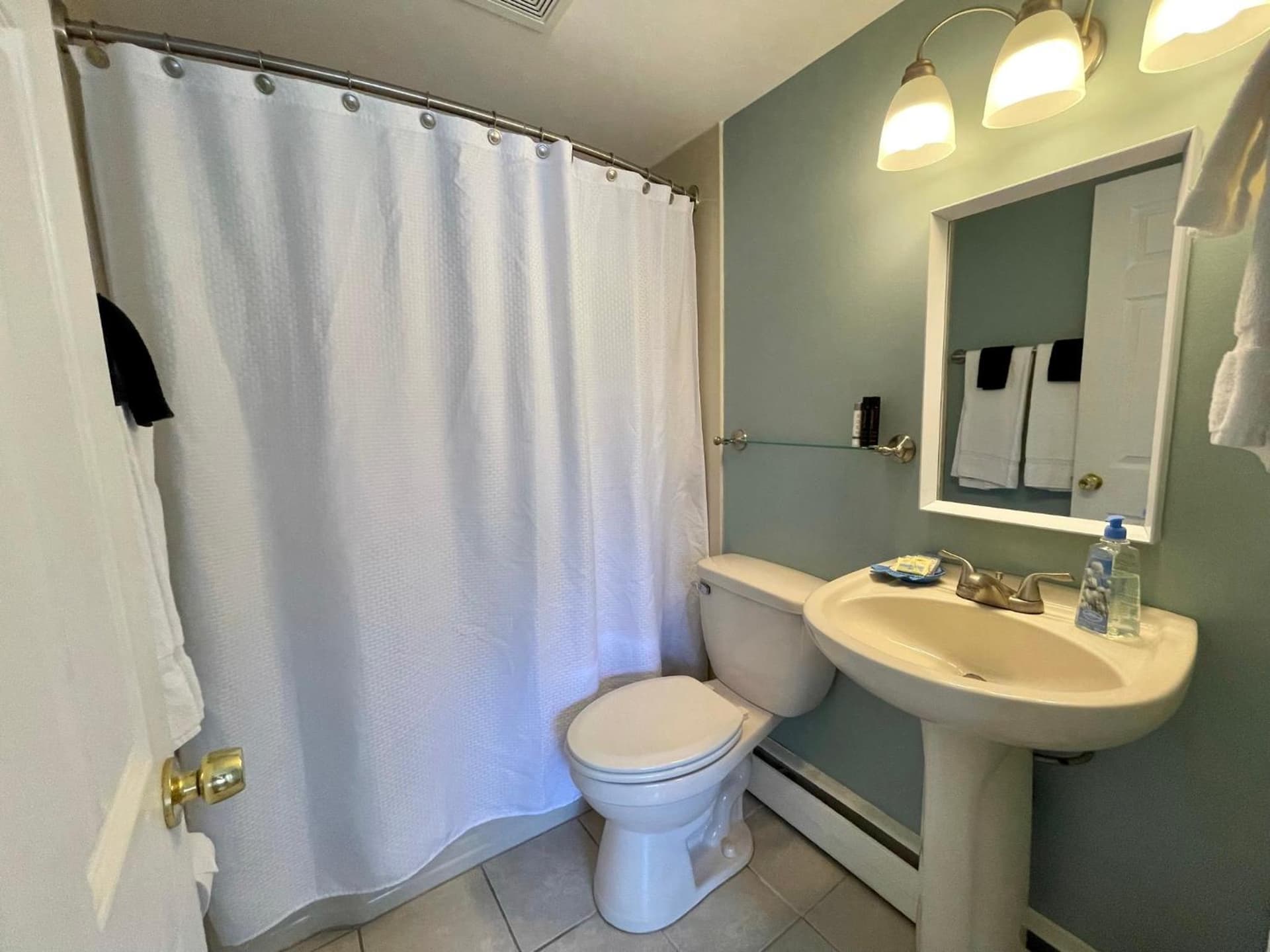 The Escape Inn gallery photo in South Yarmouth, MA — image 37