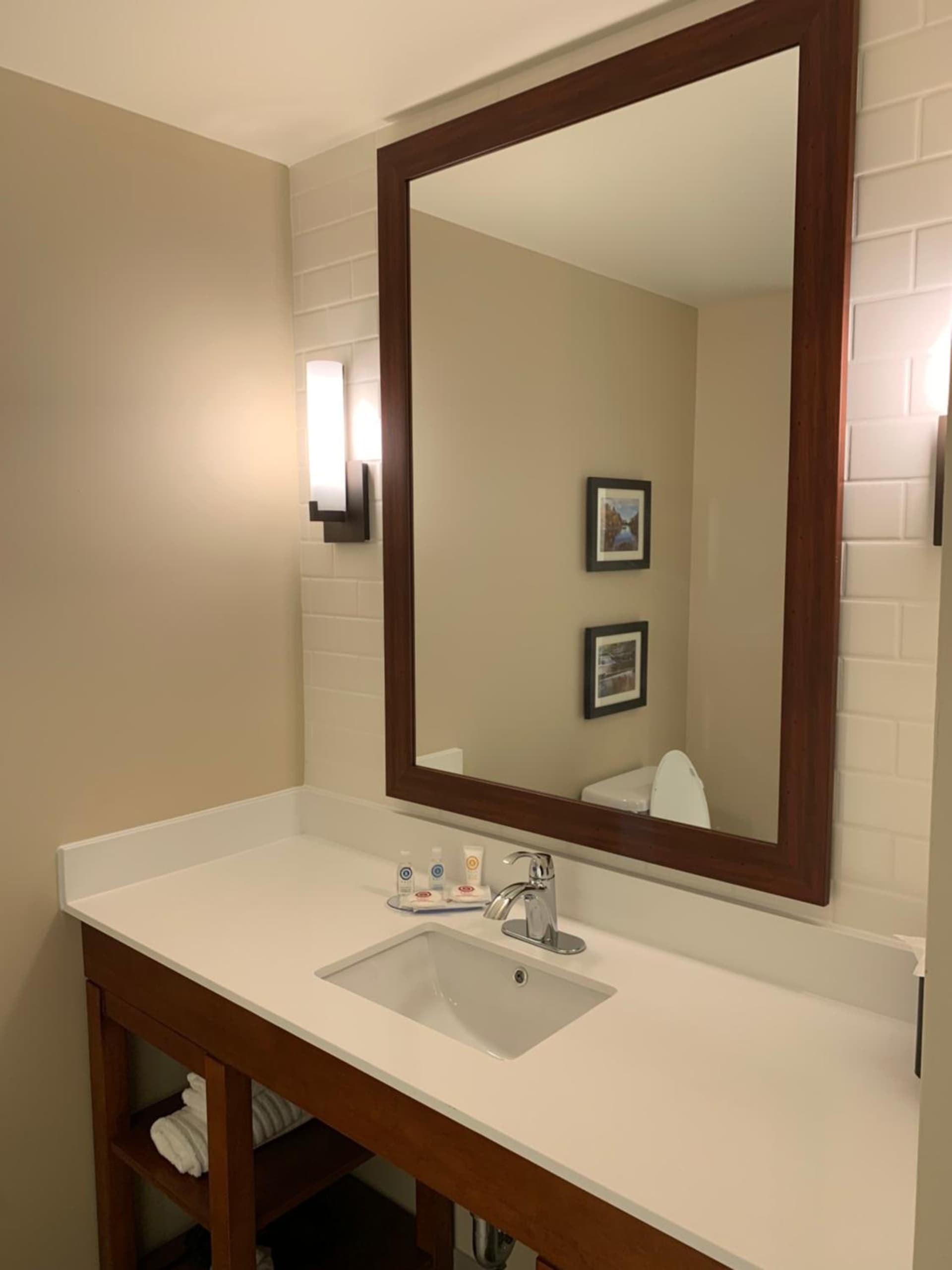 Comfort Inn & Suites Clarkston Pine Knob Area gallery photo in Clarkston — image 37
