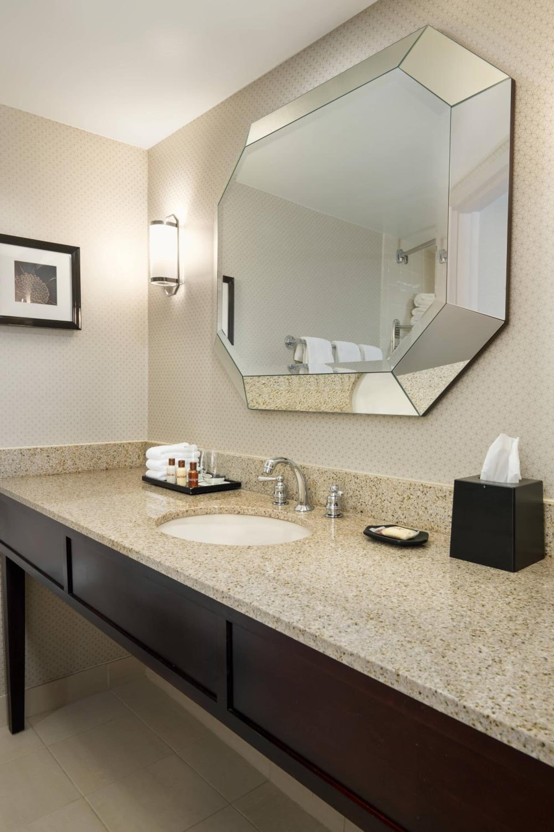 Sheraton Charlotte Airport gallery photo in Charlotte, NC — image 21