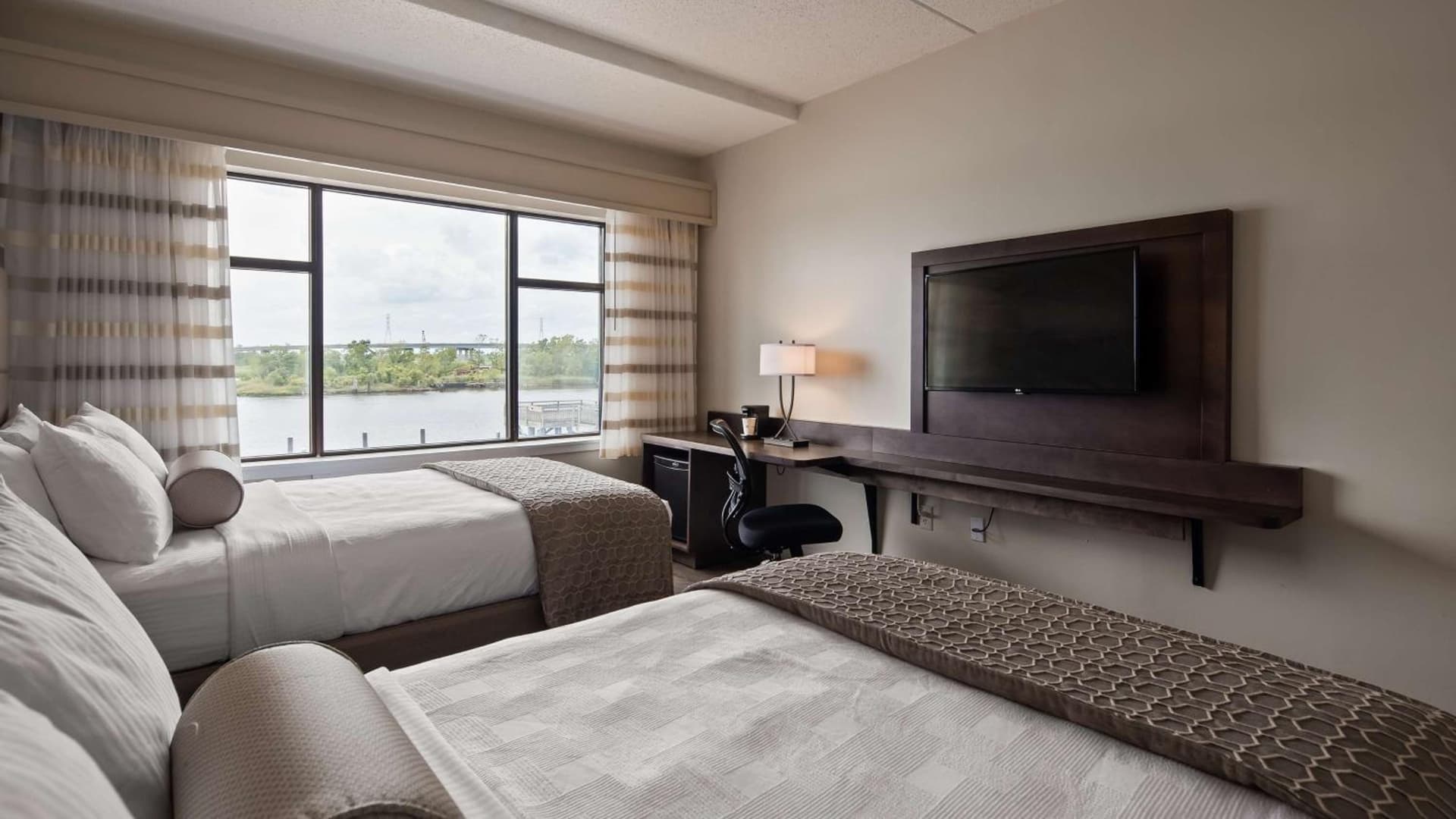 Best Western Plus Coastline Inn gallery photo in Wilmington, NC — image 13