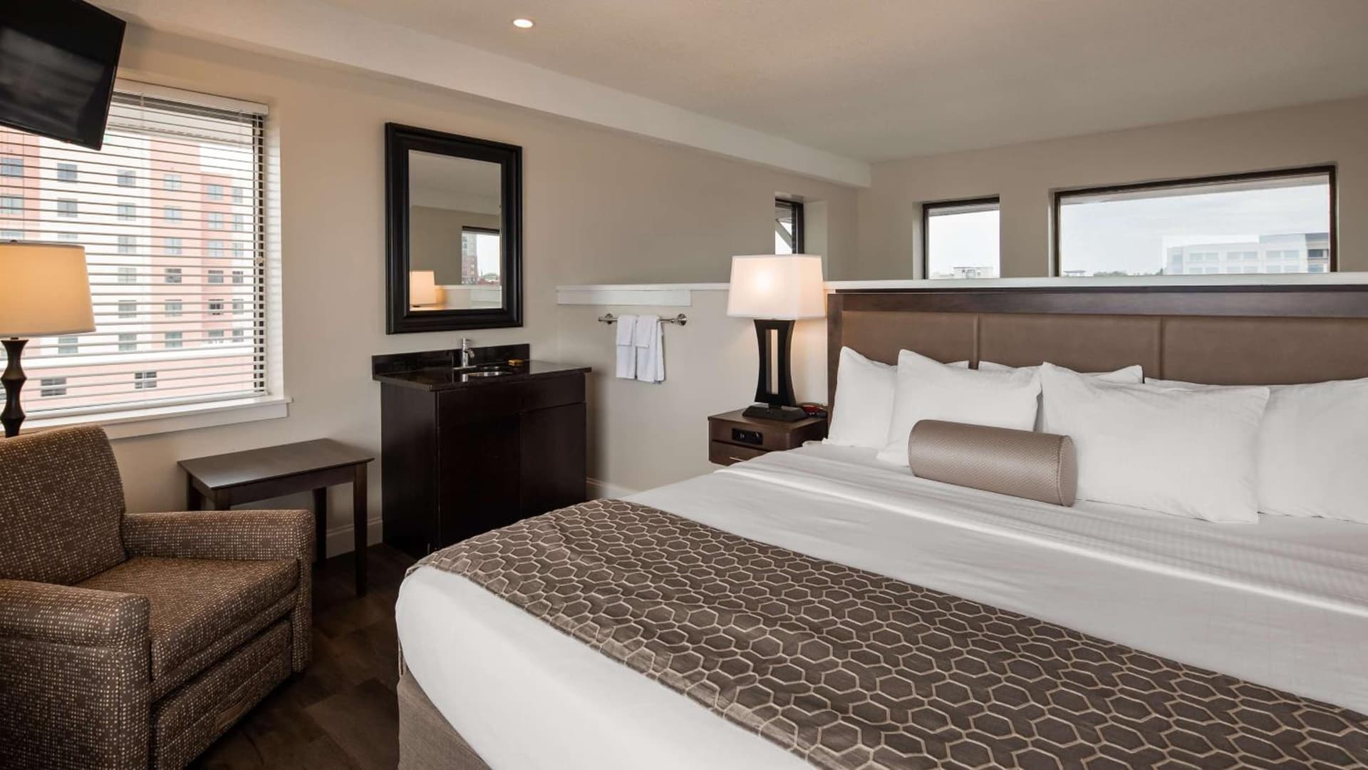 Best Western Plus Coastline Inn interior in Wilmington, NC — gallery photo 2