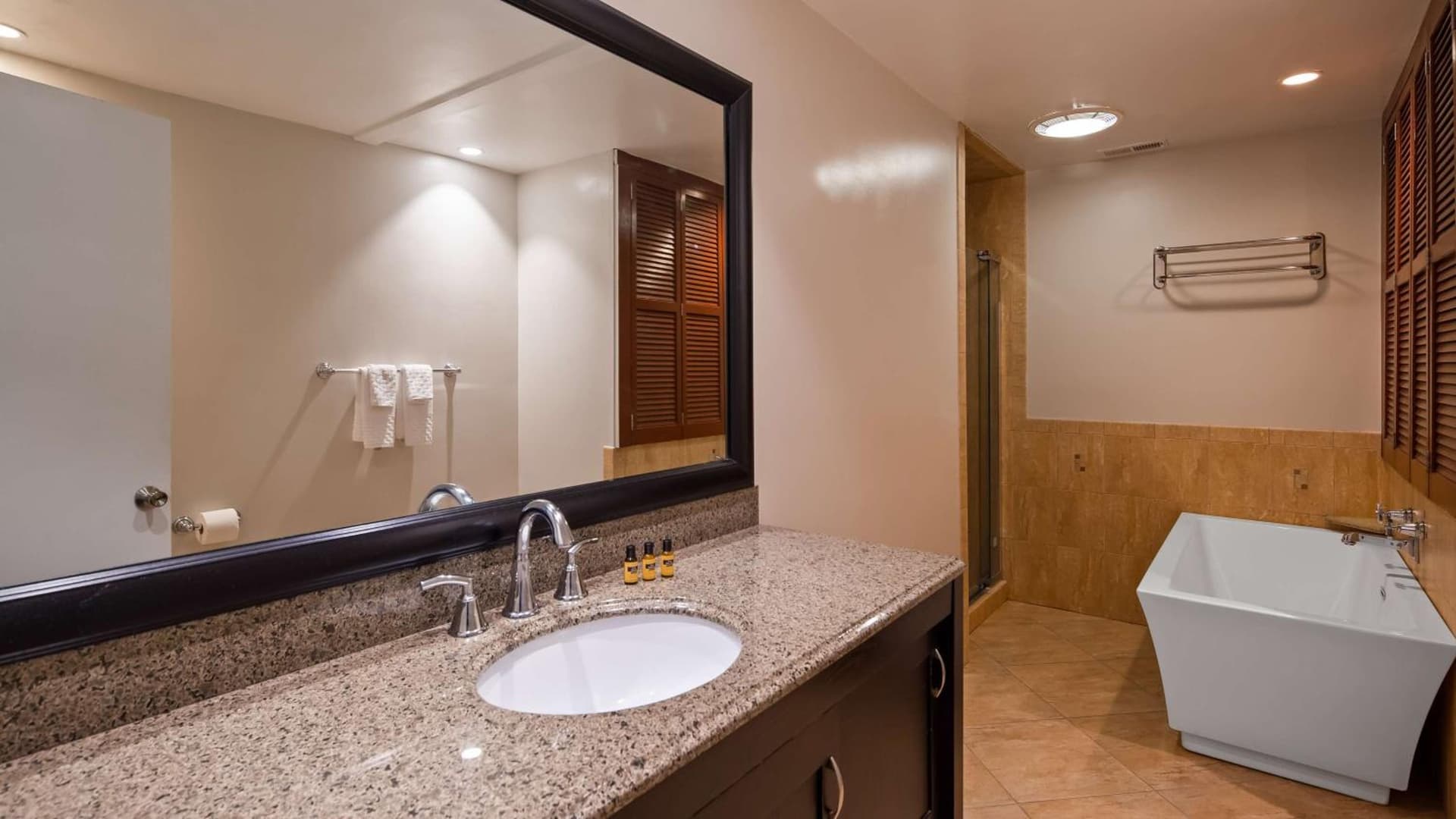 Best Western Plus Coastline Inn gallery photo in Wilmington, NC — image 15