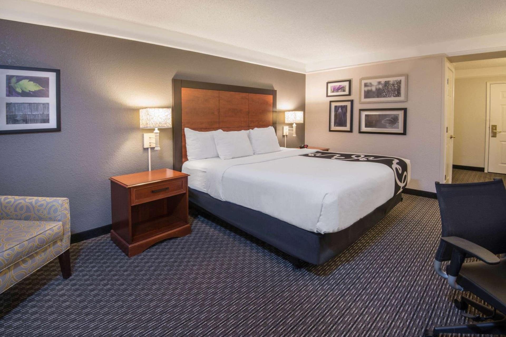 La Quinta Inn & Suites by Wyndham San Antonio Riverwalk gallery photo in San Antonio, TX — image 15
