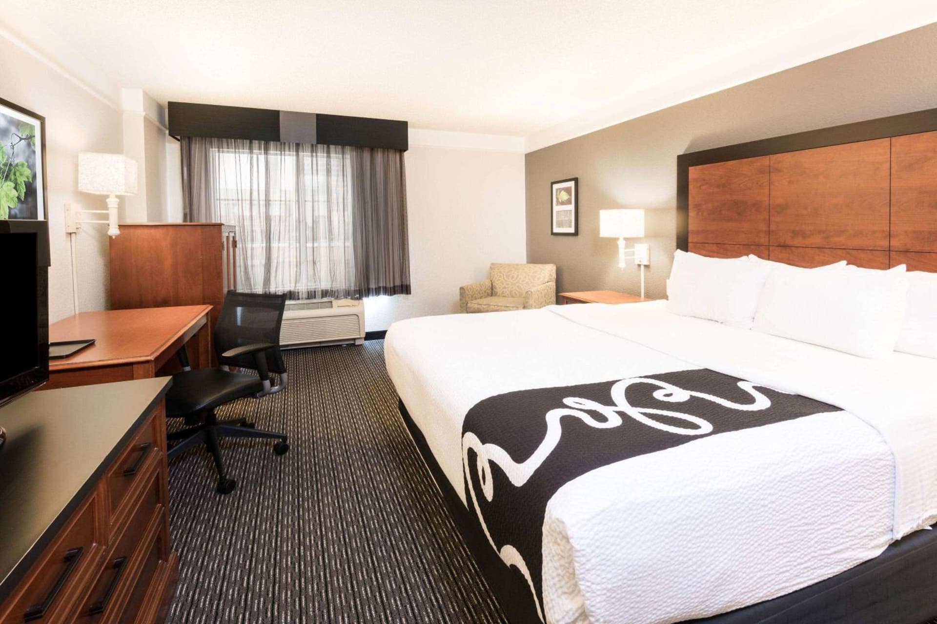 La Quinta Inn & Suites by Wyndham San Antonio Riverwalk gallery photo in San Antonio, TX — image 30