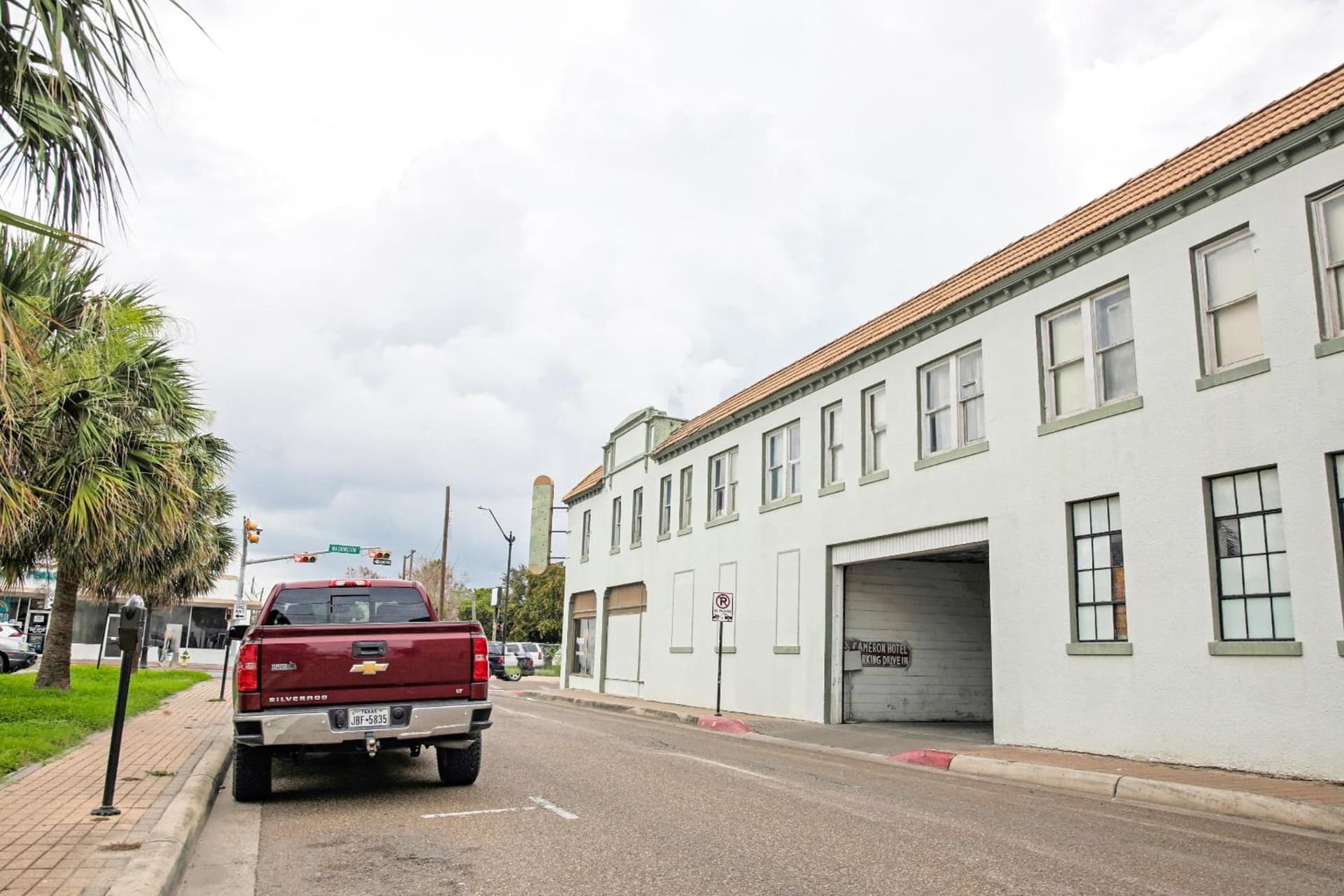 OYO Historic Cameron Hotel Brownsville I-69E gallery photo in Brownsville, TX — image 71