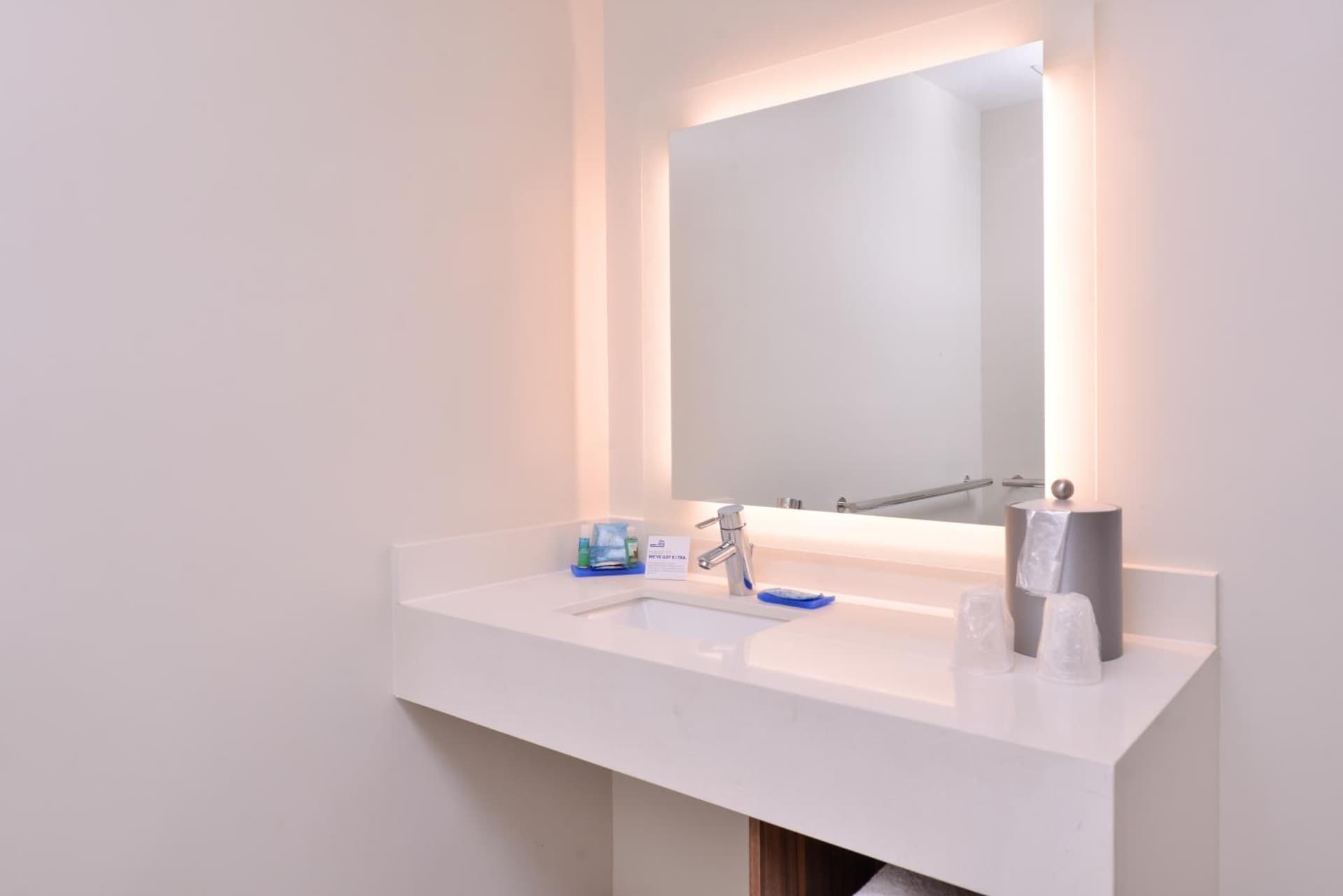 Holiday Inn Express New Orleans - Arts District by IHG property views in New Orleans, LA — gallery photo 3