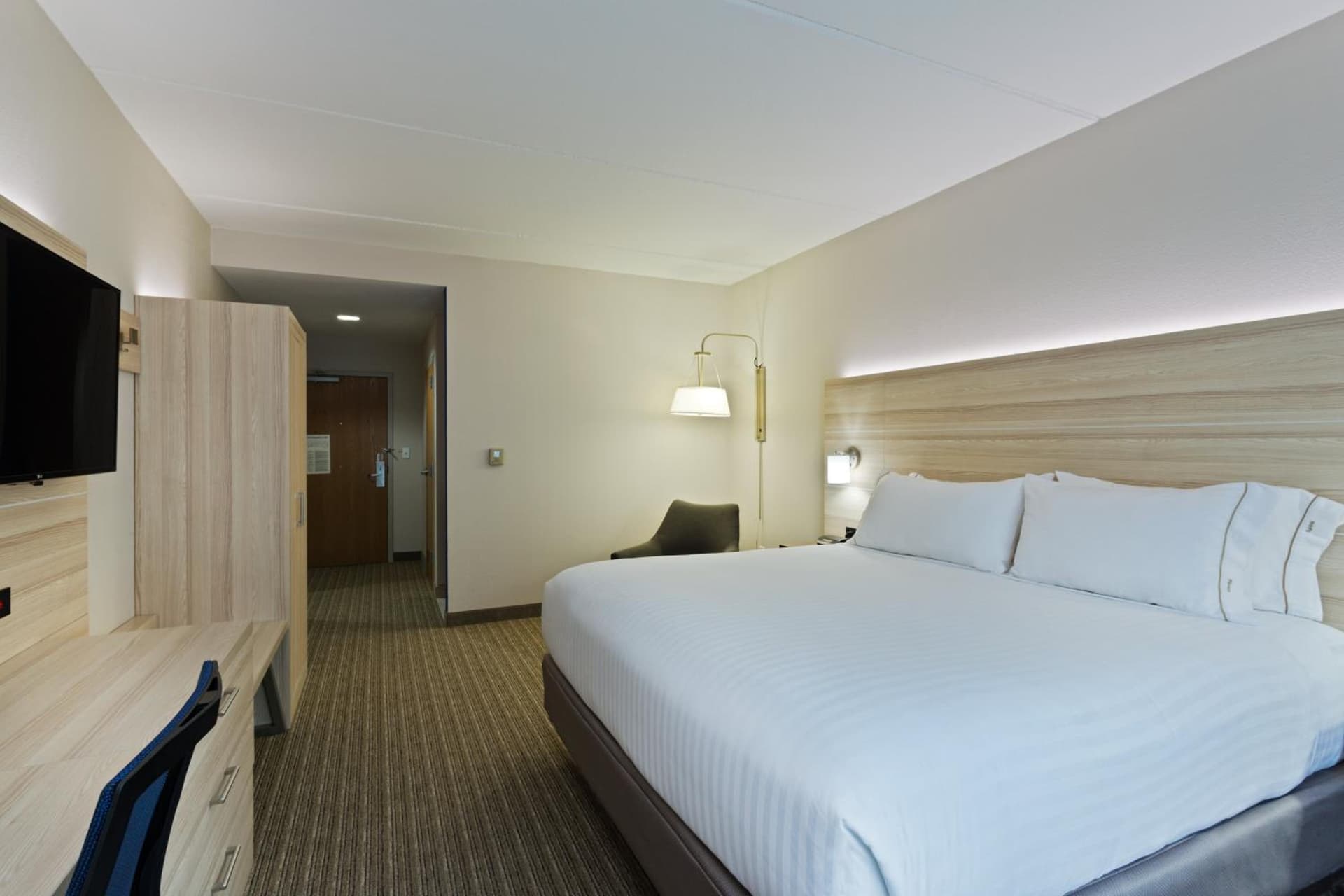 Holiday Inn Express & Suites Tavares by IHG gallery photo in Tavares, FL — image 18