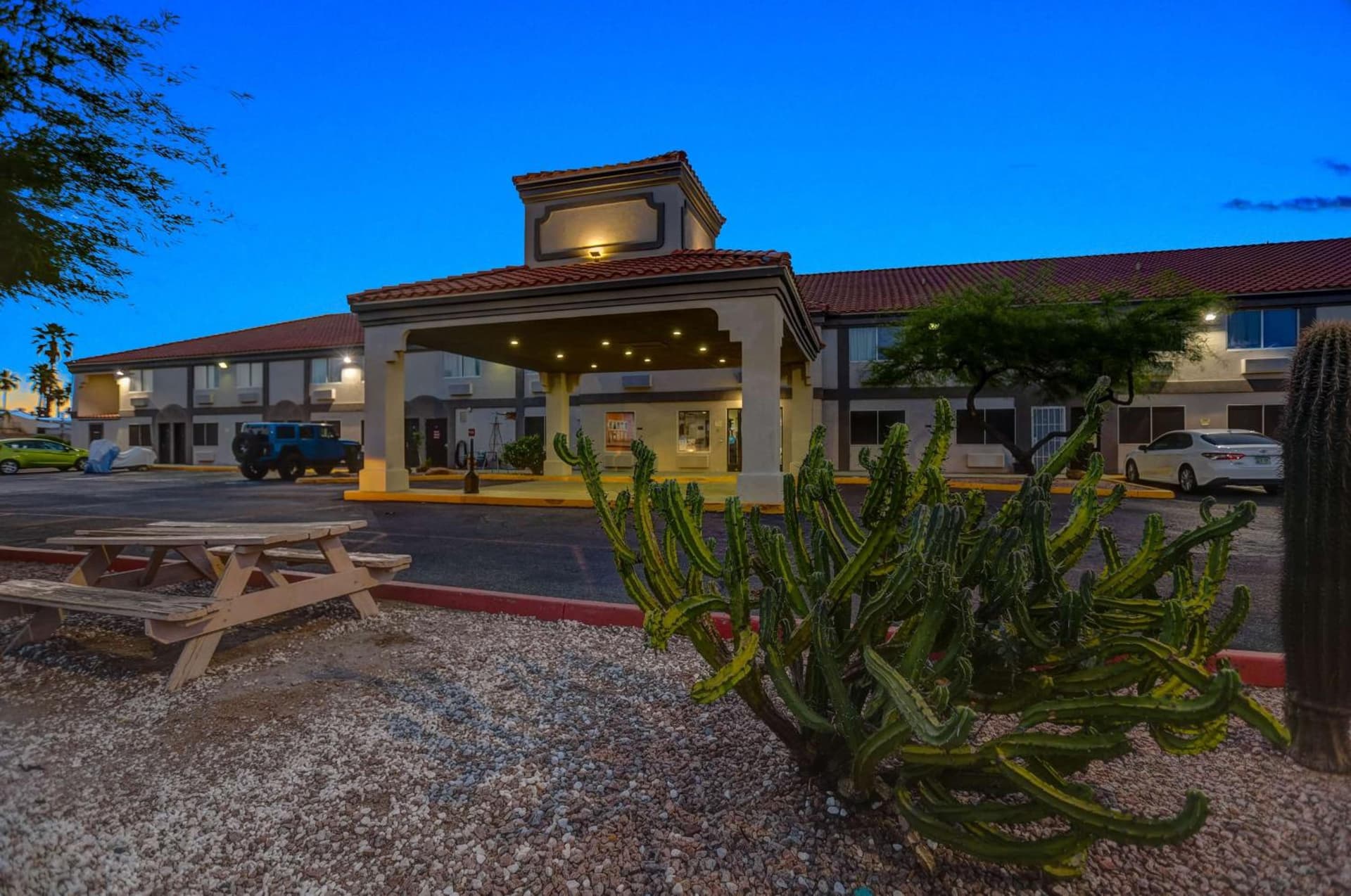 Americas Best Value Inn Apache Junction interior in Apache Junction, AZ — gallery photo 2