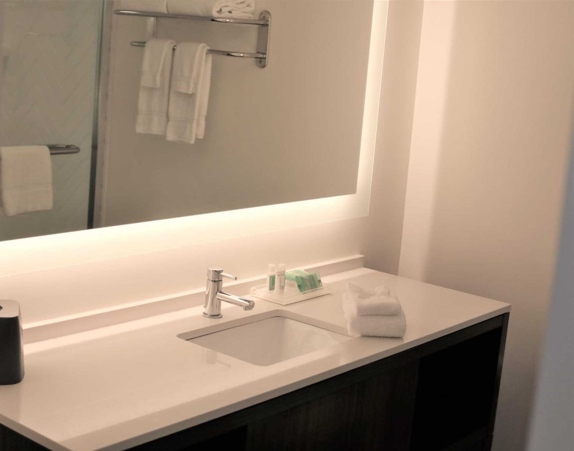 Holiday Inn & Suites St. Cloud by IHG gallery photo in Saint Cloud, MN — image 27