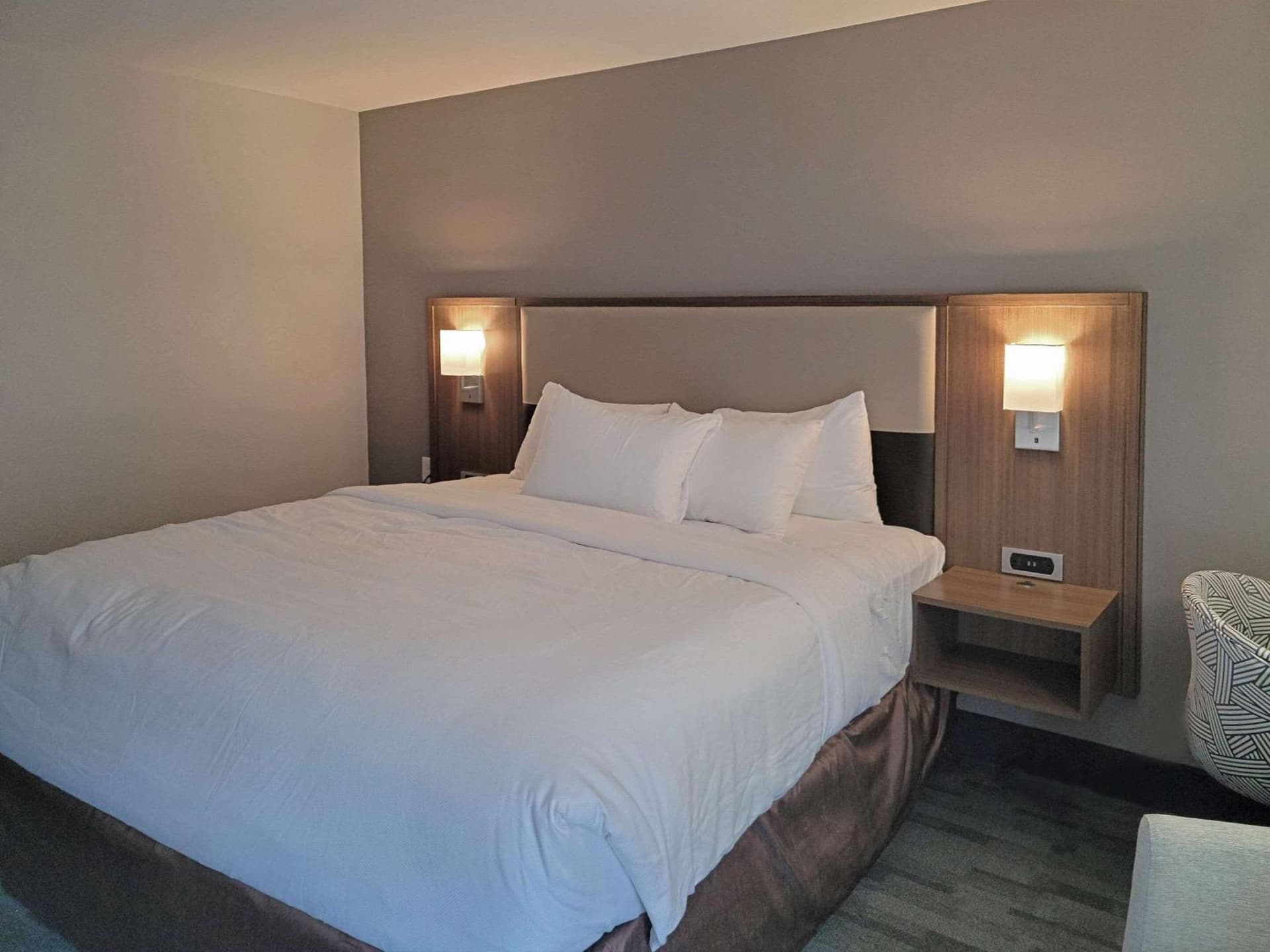 Comfort Inn & Suites Wyomissing/Reading gallery photo in Wyomissing, PA — image 10