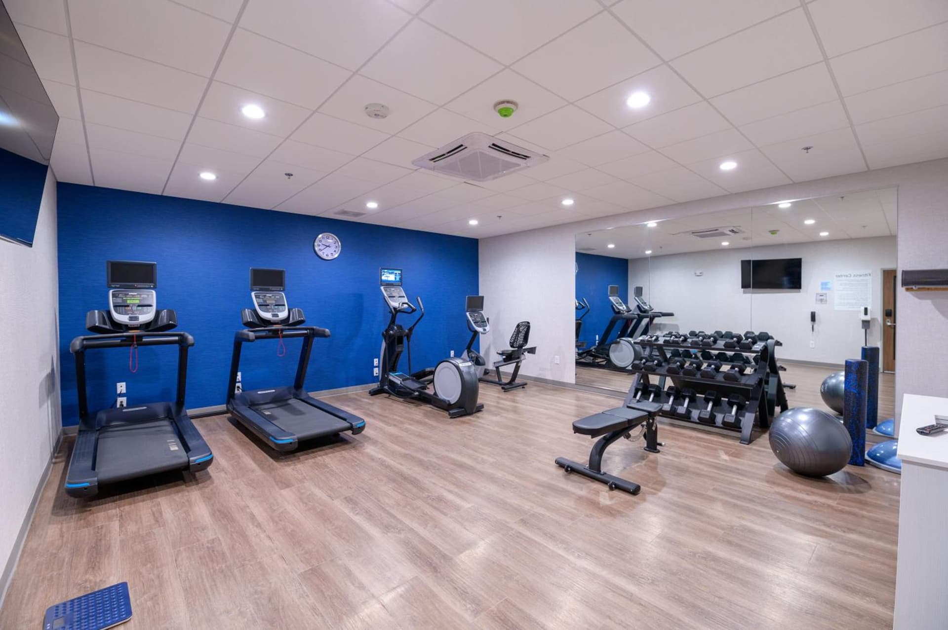 Holiday Inn Express & Suites Dayton East - Beavercreek by IHG gallery photo in Beavercreek, OH — image 4