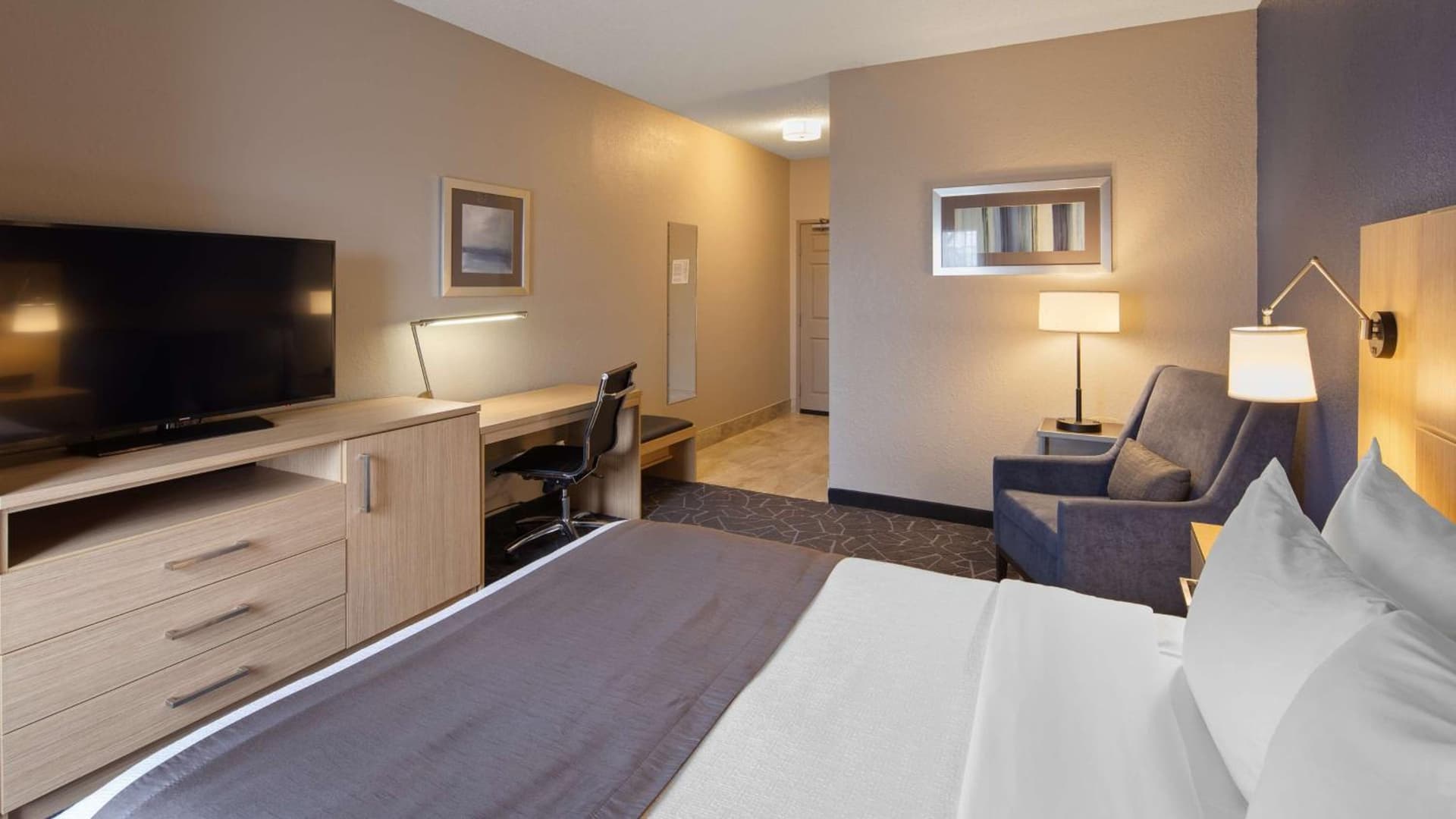 Best Western Eau Claire South gallery photo in Eau Claire, WI — image 14