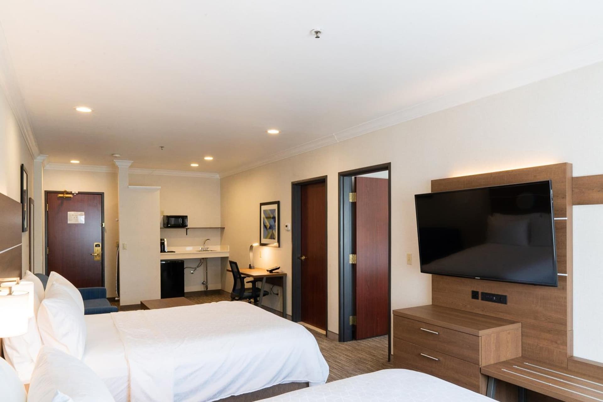 Holiday Inn Express Davis-University Area by IHG gallery photo in Davis, CA — image 68