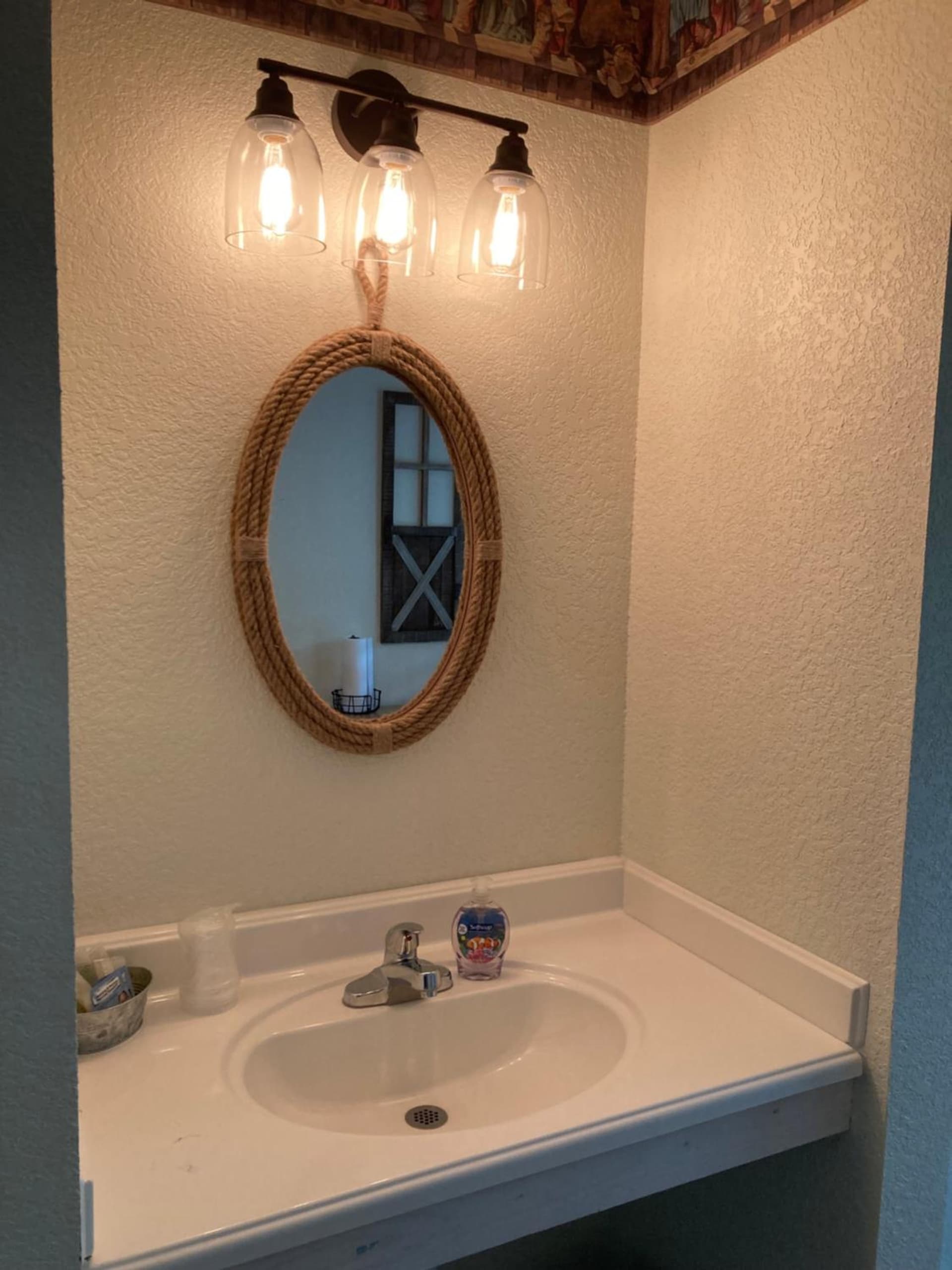 Horseshoe Riverside Lodge gallery photo in Canyon Lake, TX — image 26