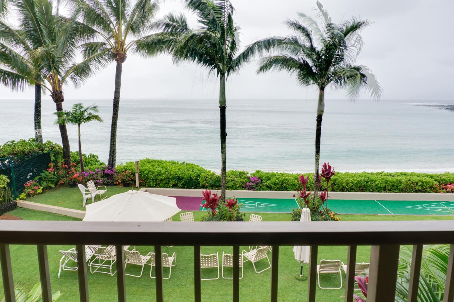 Hale Napili interior in Lahaina, HI — gallery photo 2