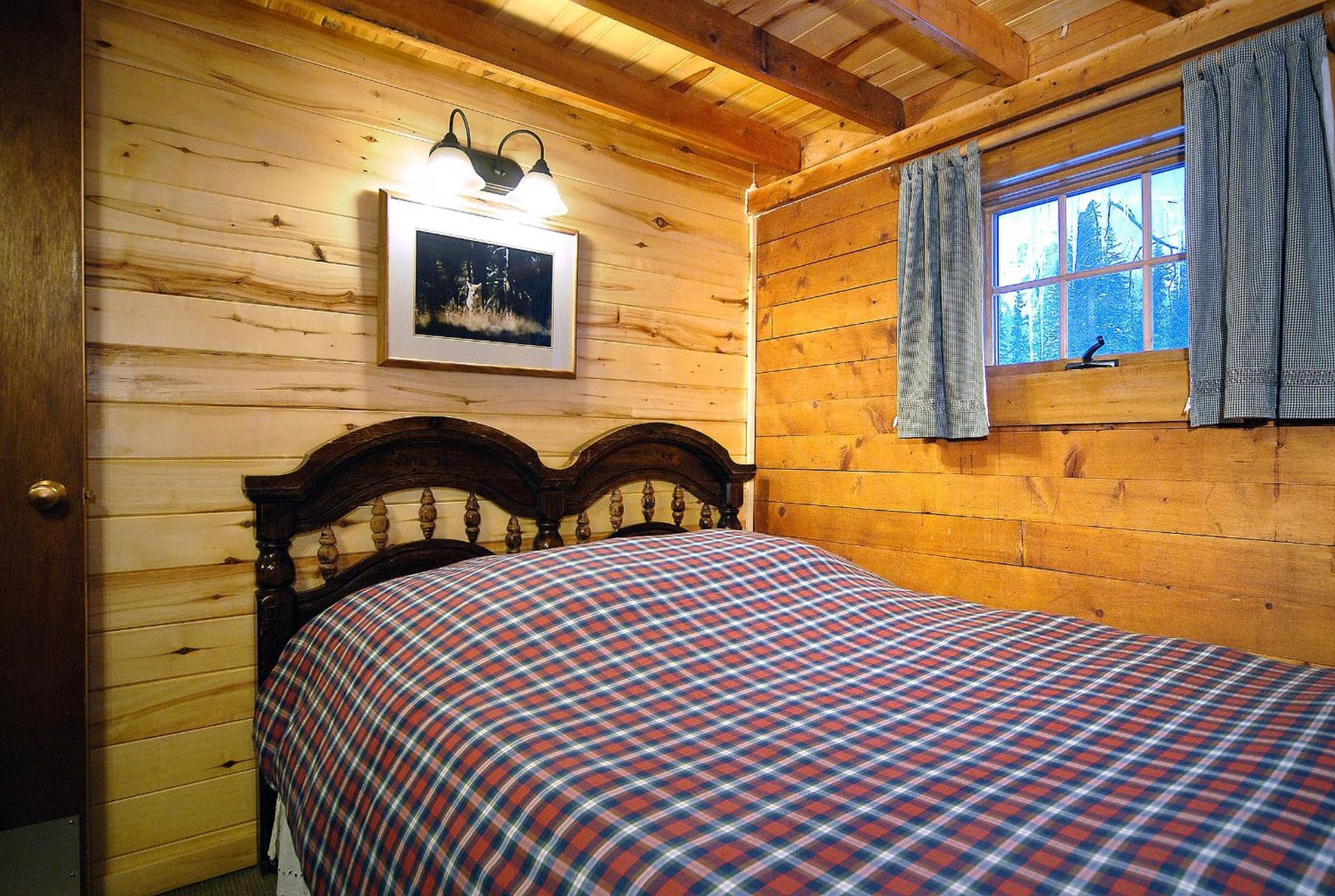 Pioneer Guest Cabins interior in Crested Butte, CO — gallery photo 2