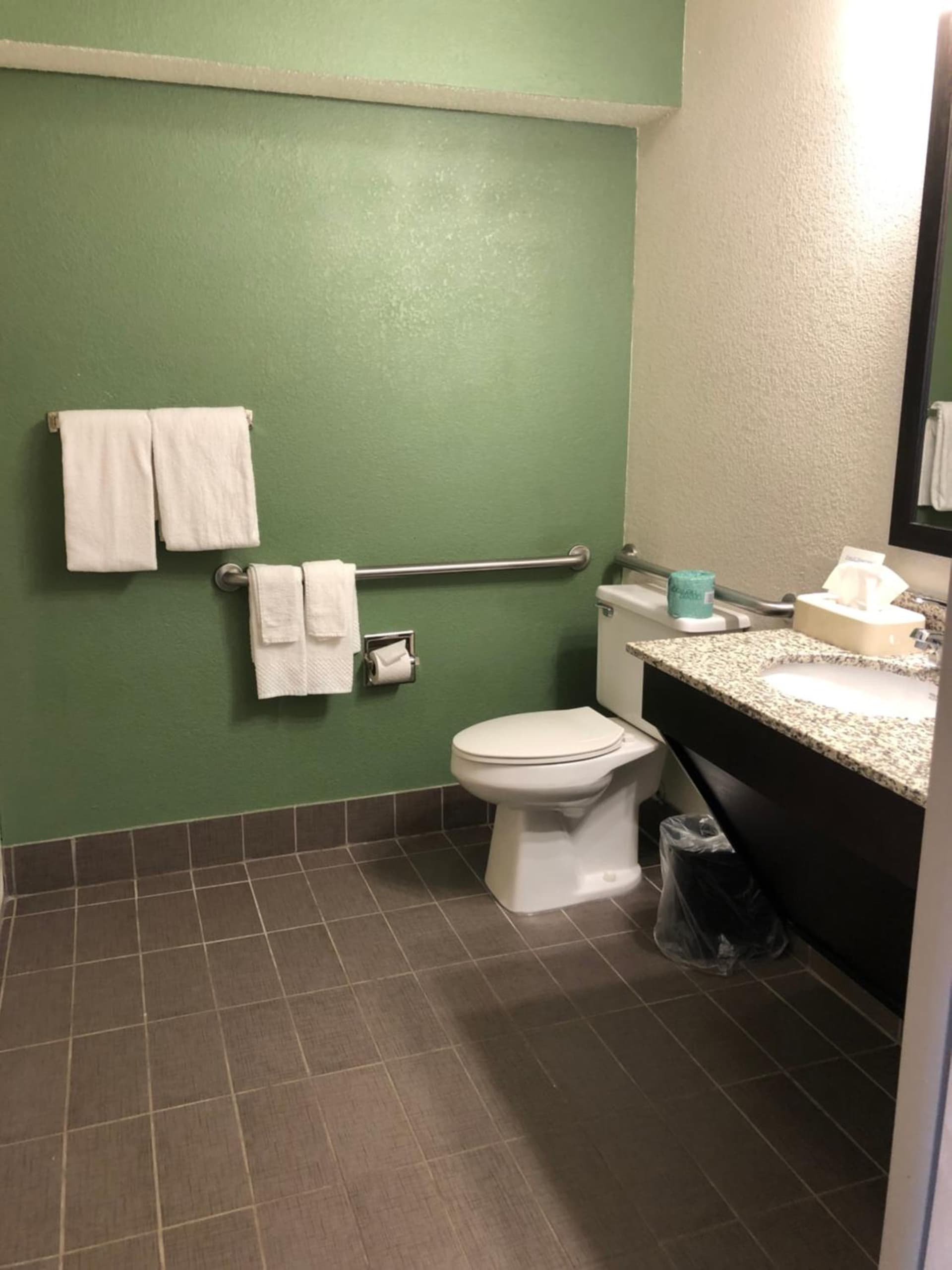 Blankenbaker Inn by IHG property views in Louisville, KY — gallery photo 3