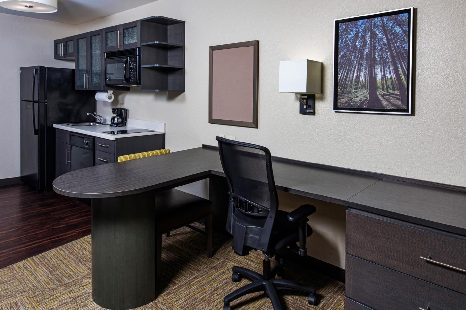 Candlewood Suites Appleton by IHG gallery photo in Appleton, WI — image 10