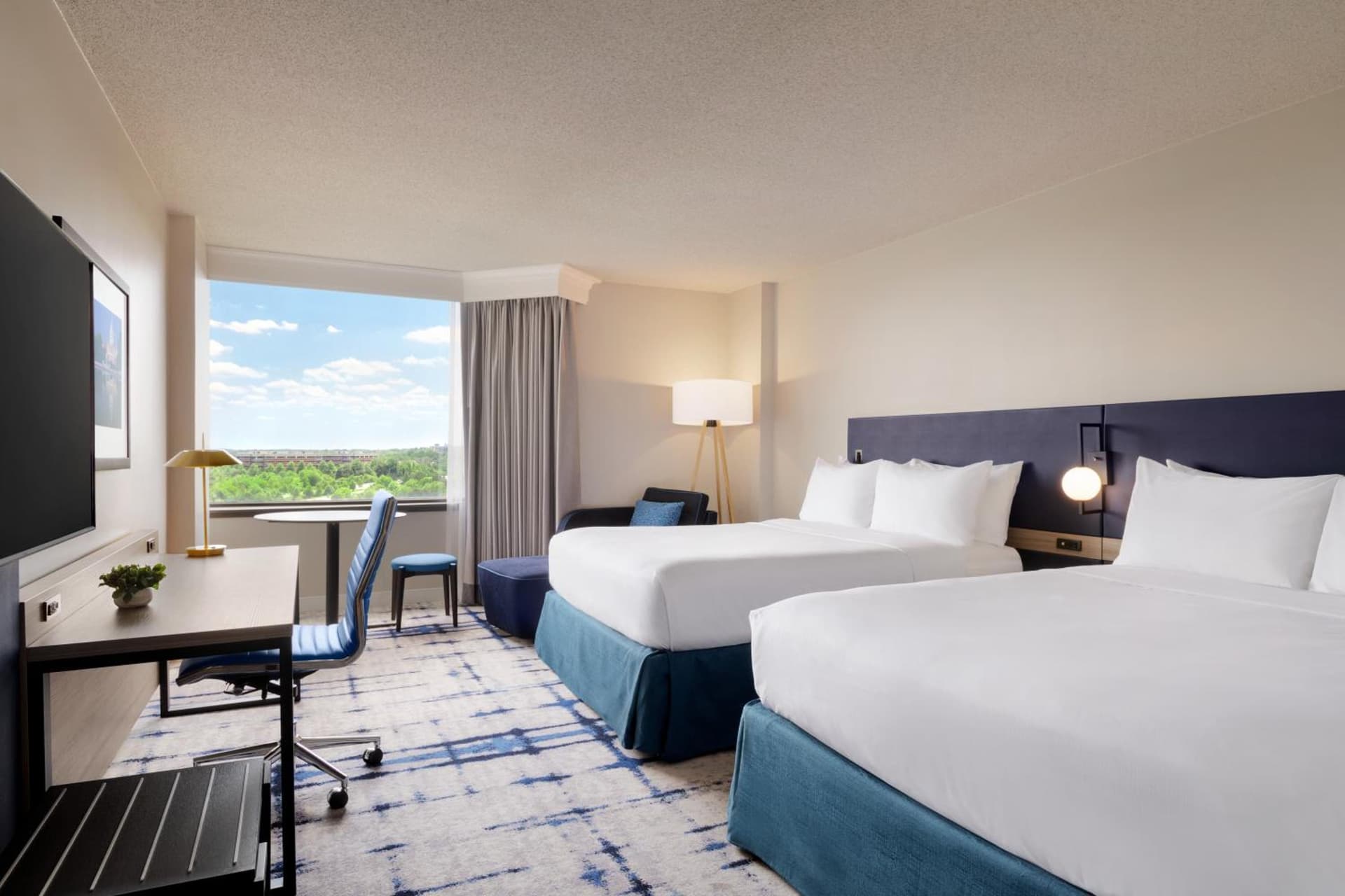 Crowne Plaza College Park - Washington DC by IHG interior in Greenbelt, MD — gallery photo 2