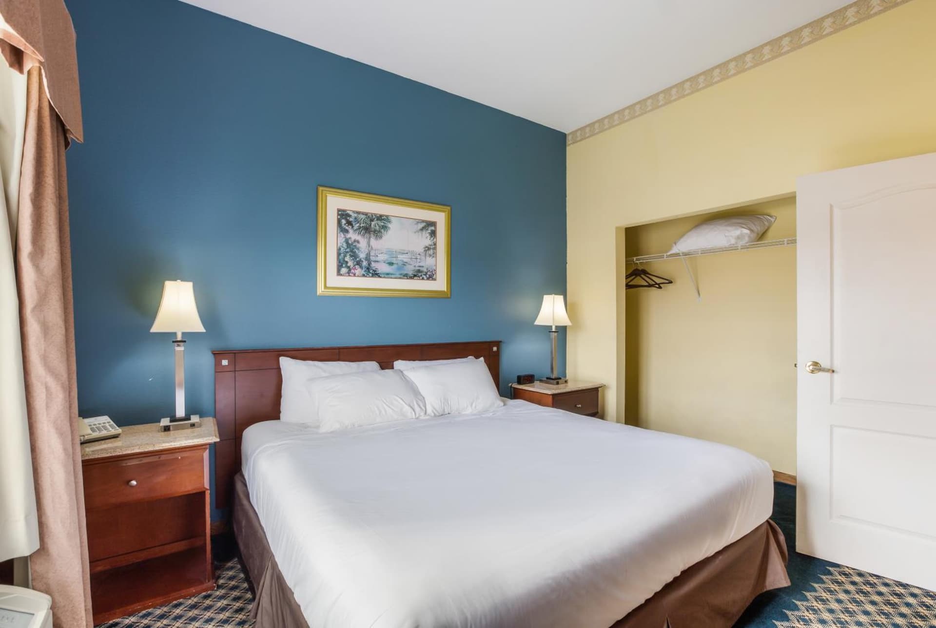 Americas Best Value Inn Three Rivers gallery photo in Three Rivers, MI — image 9