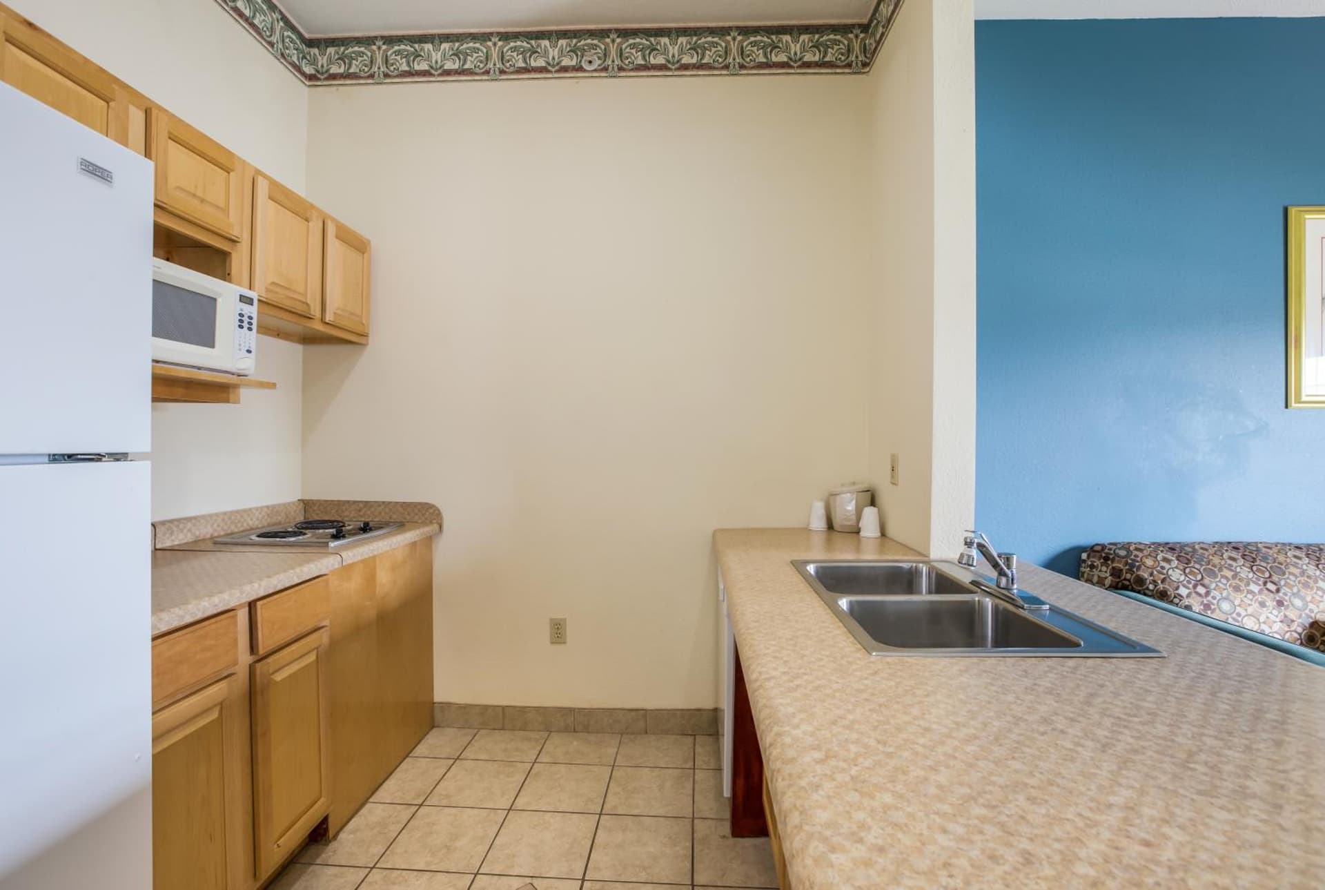 Americas Best Value Inn Three Rivers gallery photo in Three Rivers, MI — image 15