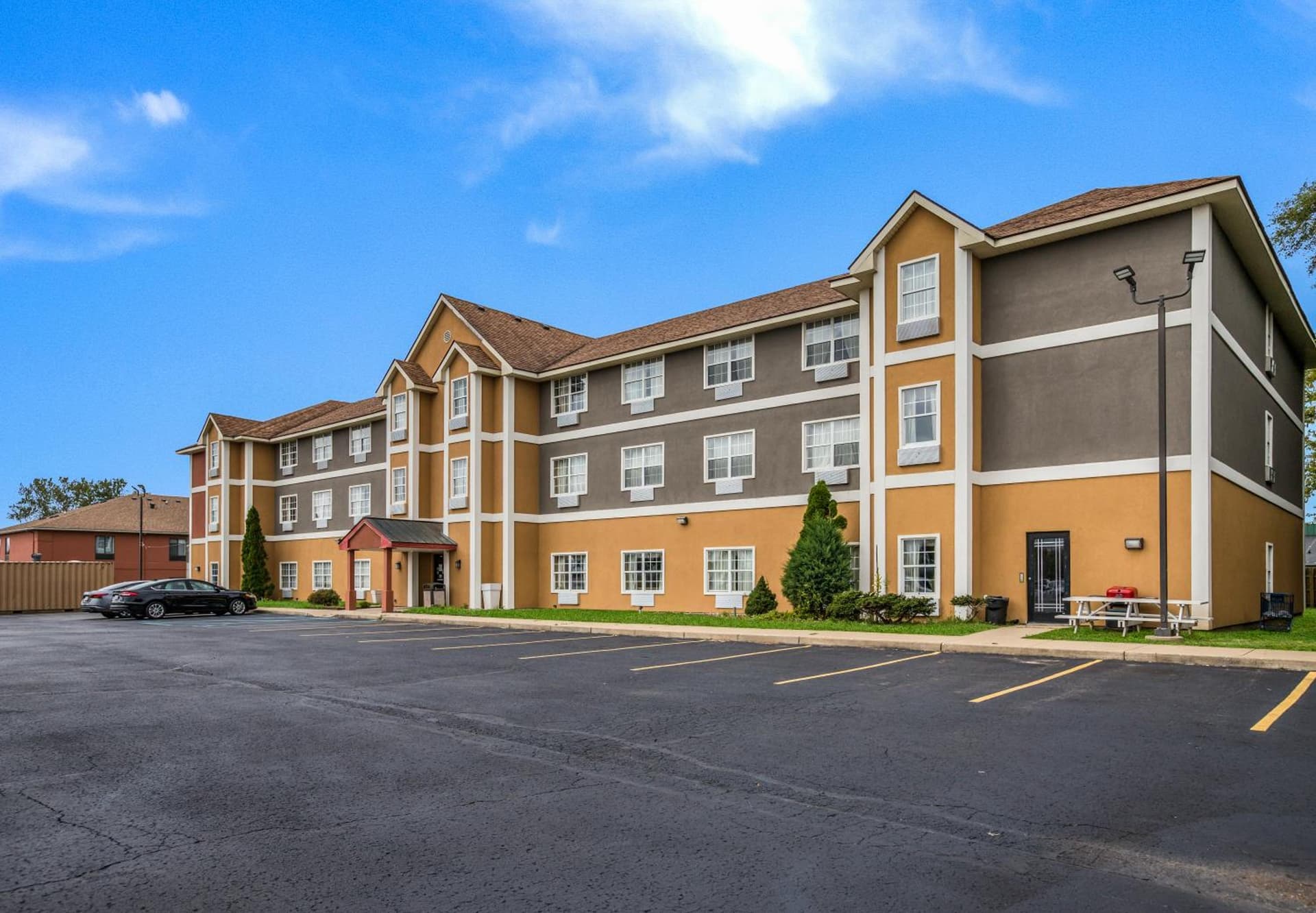 Americas Best Value Inn Three Rivers gallery photo in Three Rivers, MI — image 27