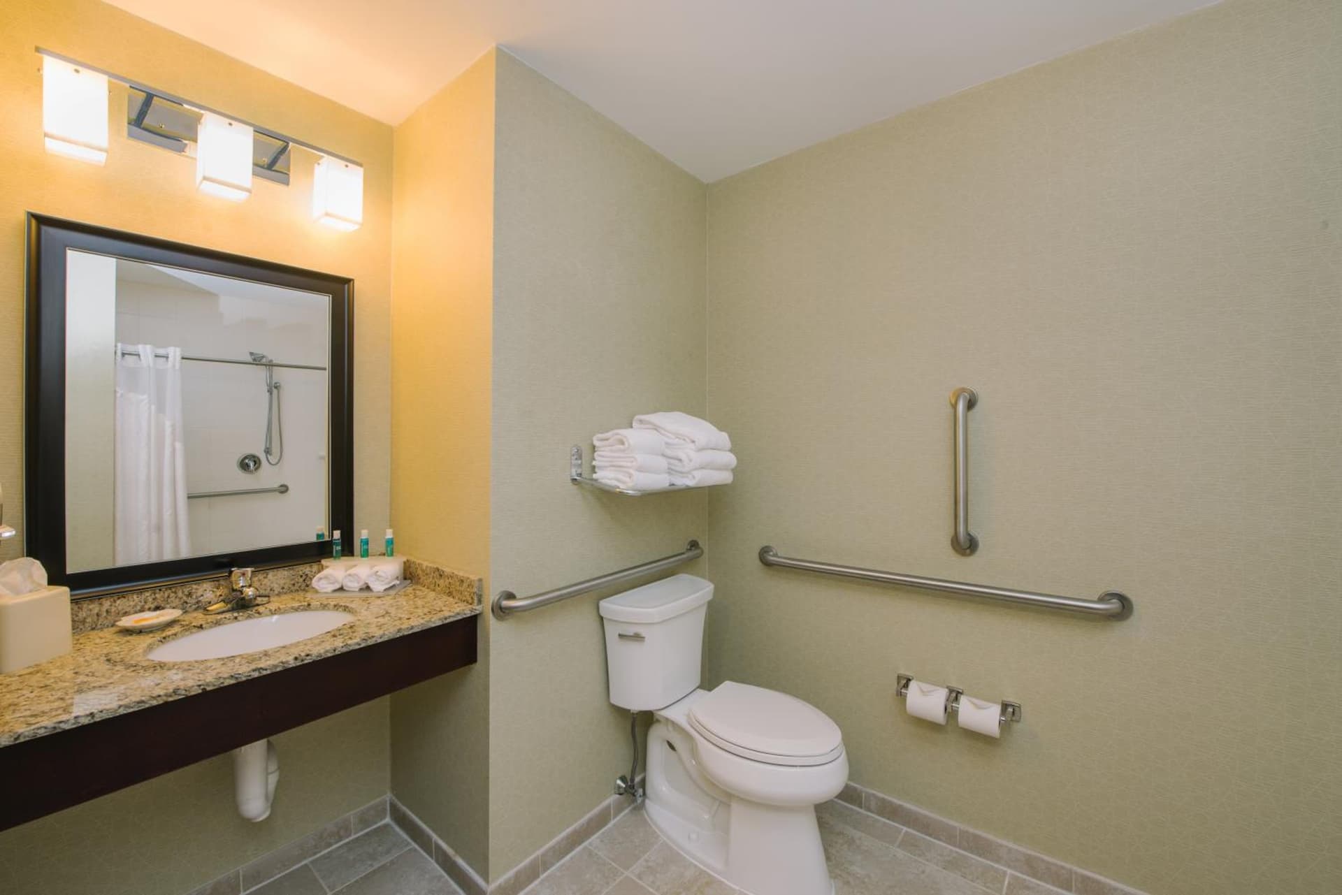 Holiday Inn Express and Suites Merrimack - Nashua by IHG gallery photo in Merrimack, NH — image 13