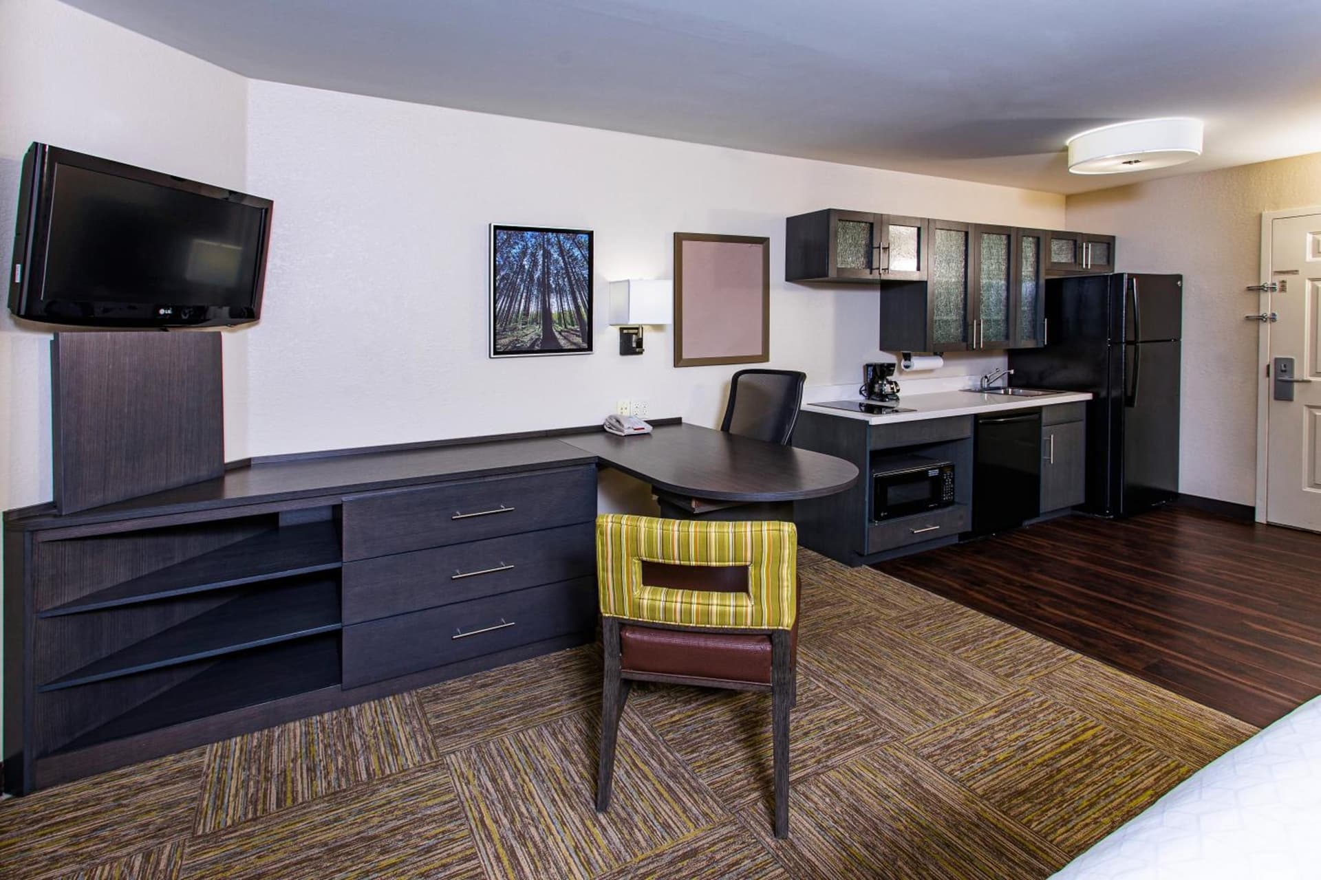 Candlewood Suites Appleton by IHG gallery photo in Appleton, WI — image 44