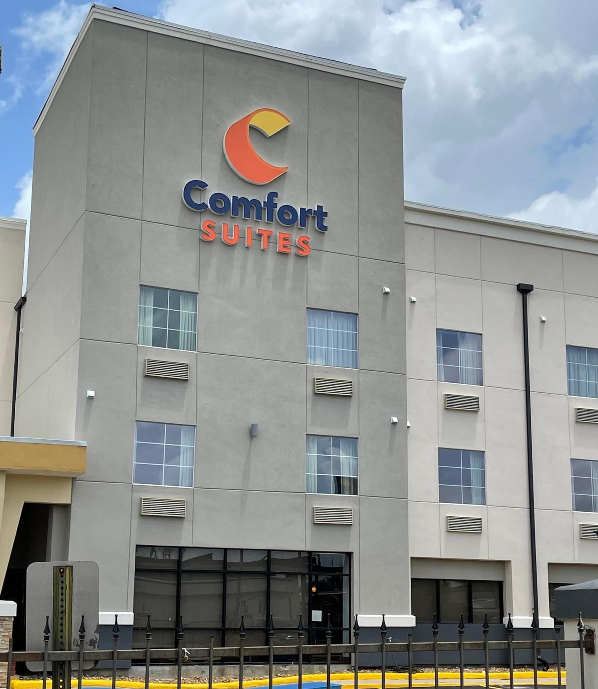 Comfort Suites Lake Charles — hotel in Lake Charles, Louisiana