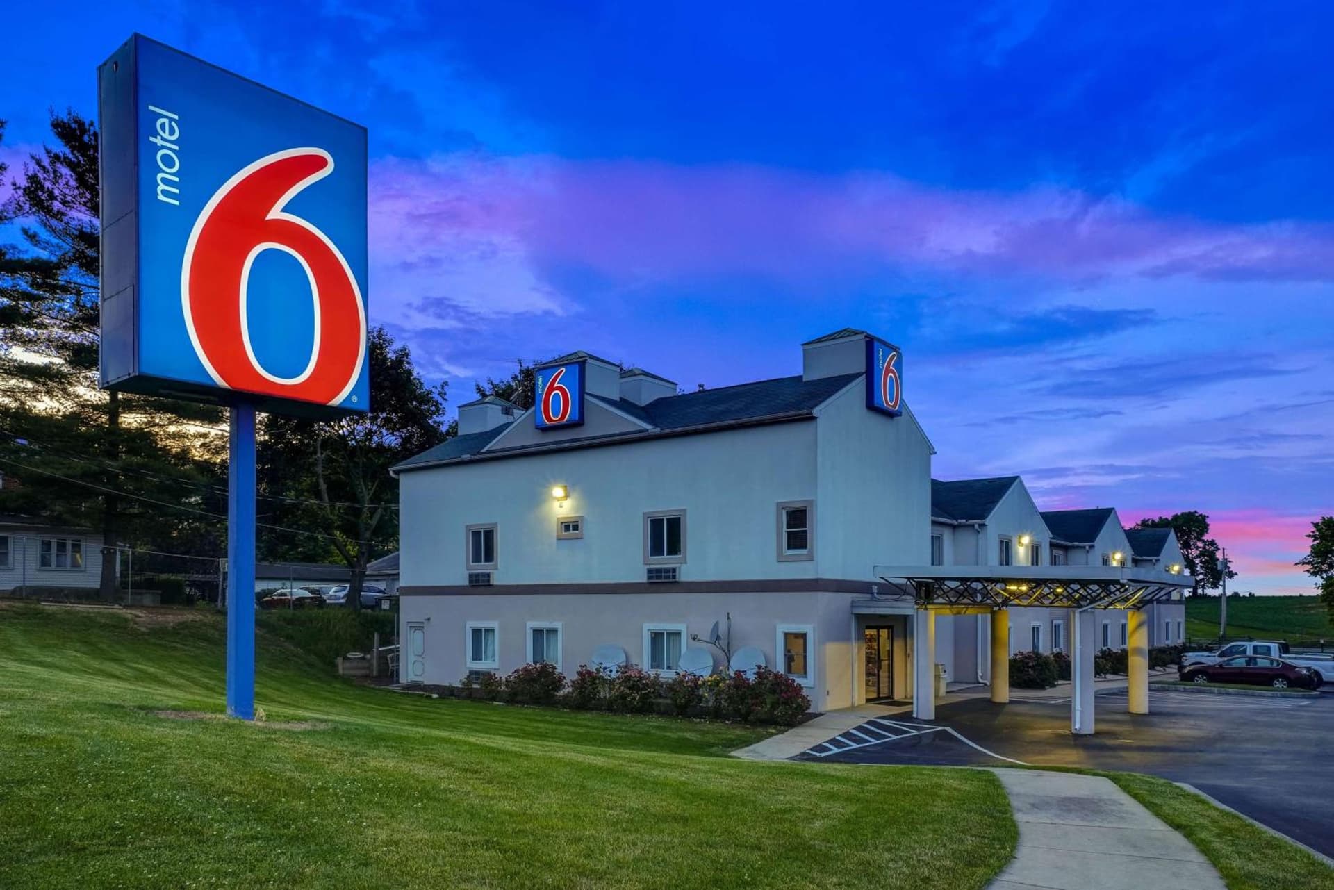 Motel 6-Gordonville, PA - Lancaster PA interior in Gordonville, PA — gallery photo 2