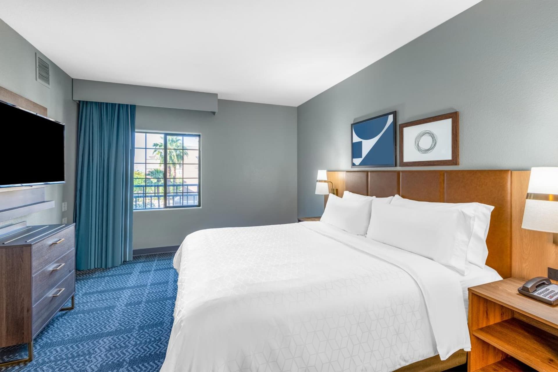 Staybridge Suites Phoenix Glendale Sports Dist by IHG interior in Glendale, AZ — gallery photo 2