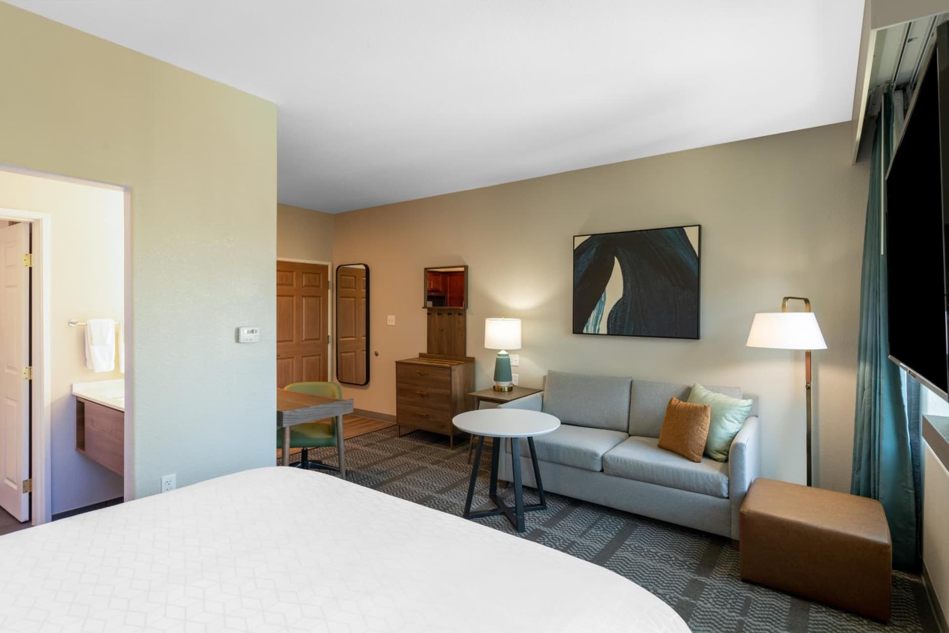 Staybridge Suites Phoenix Glendale Sports Dist by IHG gallery photo in Glendale, AZ — image 10