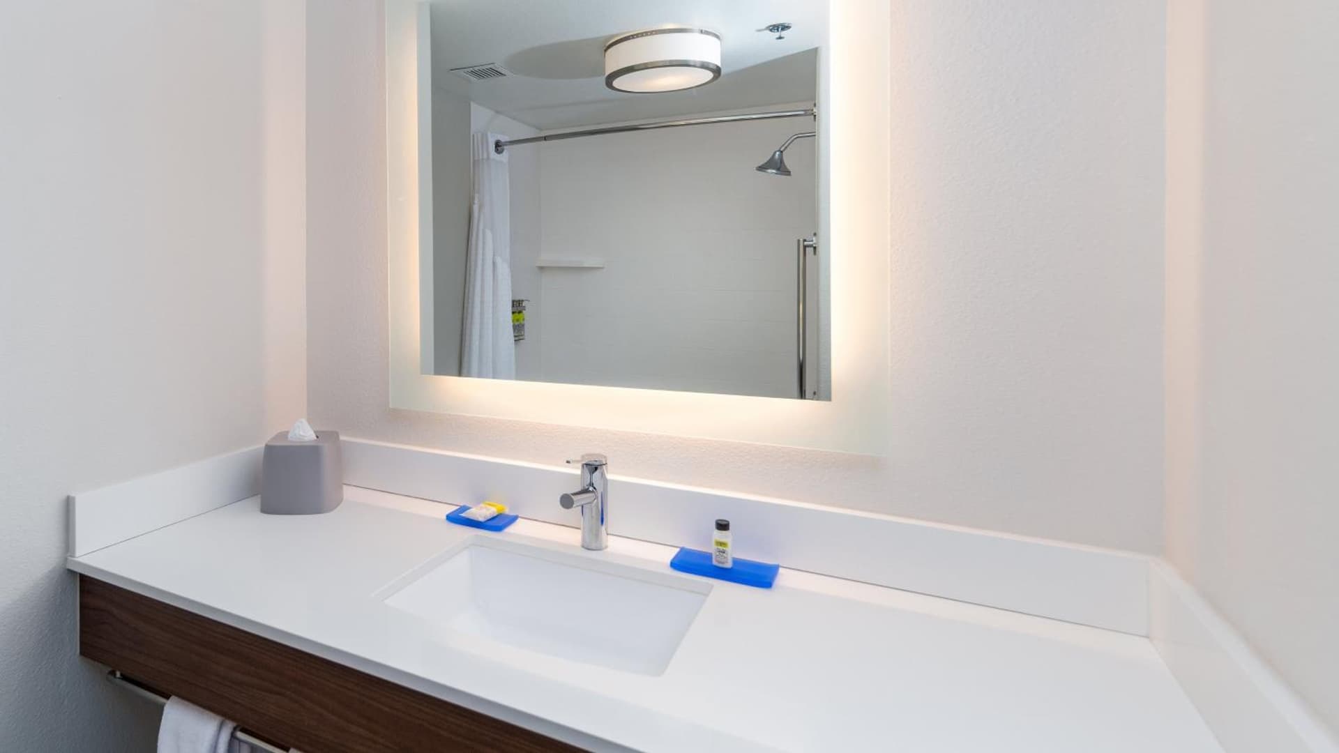 Holiday Inn Express & Suites Dinuba West by IHG gallery photo in Dinuba, CA — image 22