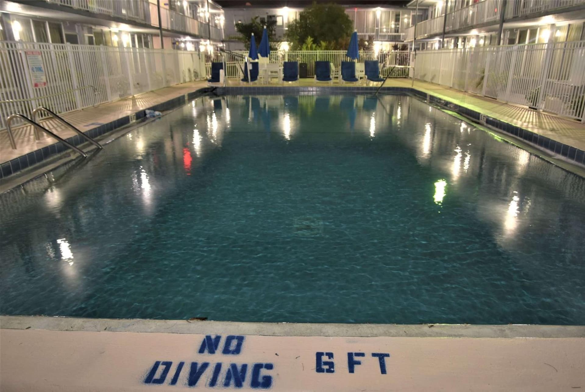 Days Inn by Wyndham Stuart gallery photo in Stuart, FL — image 42