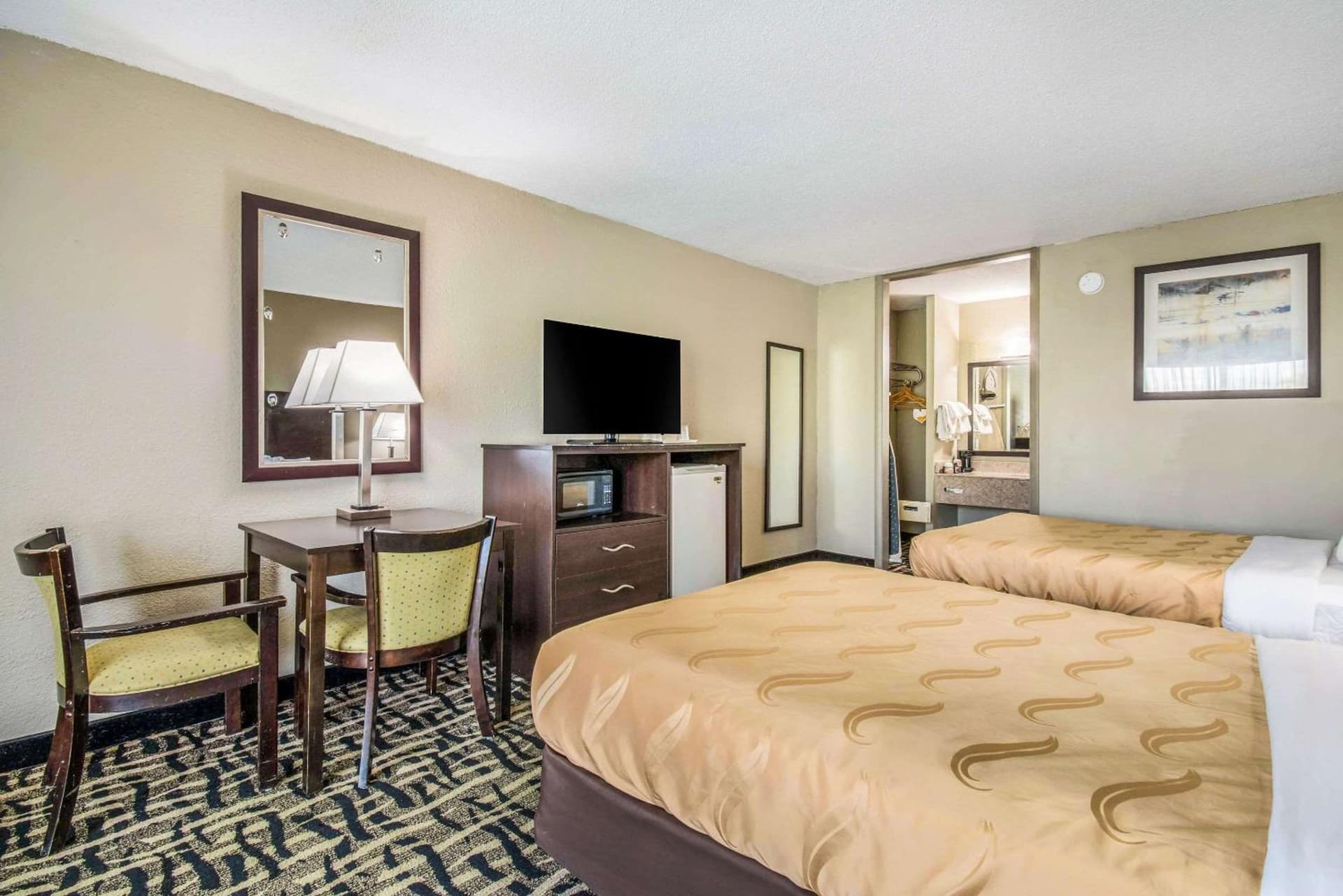 Quality Inn & Suites York East gallery photo in York, PA — image 41