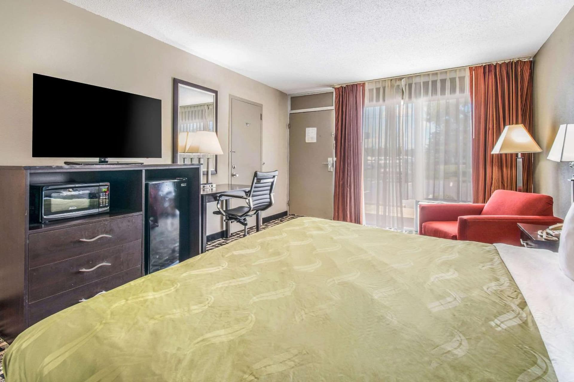 Quality Inn & Suites York East gallery photo in York, PA — image 42