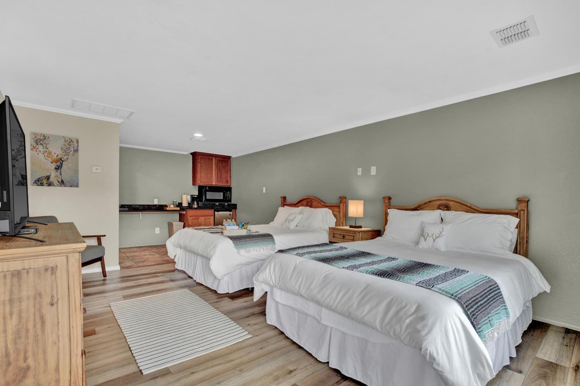 Maven's Inn & Grill — hotel in Canyon Lake, Texas
