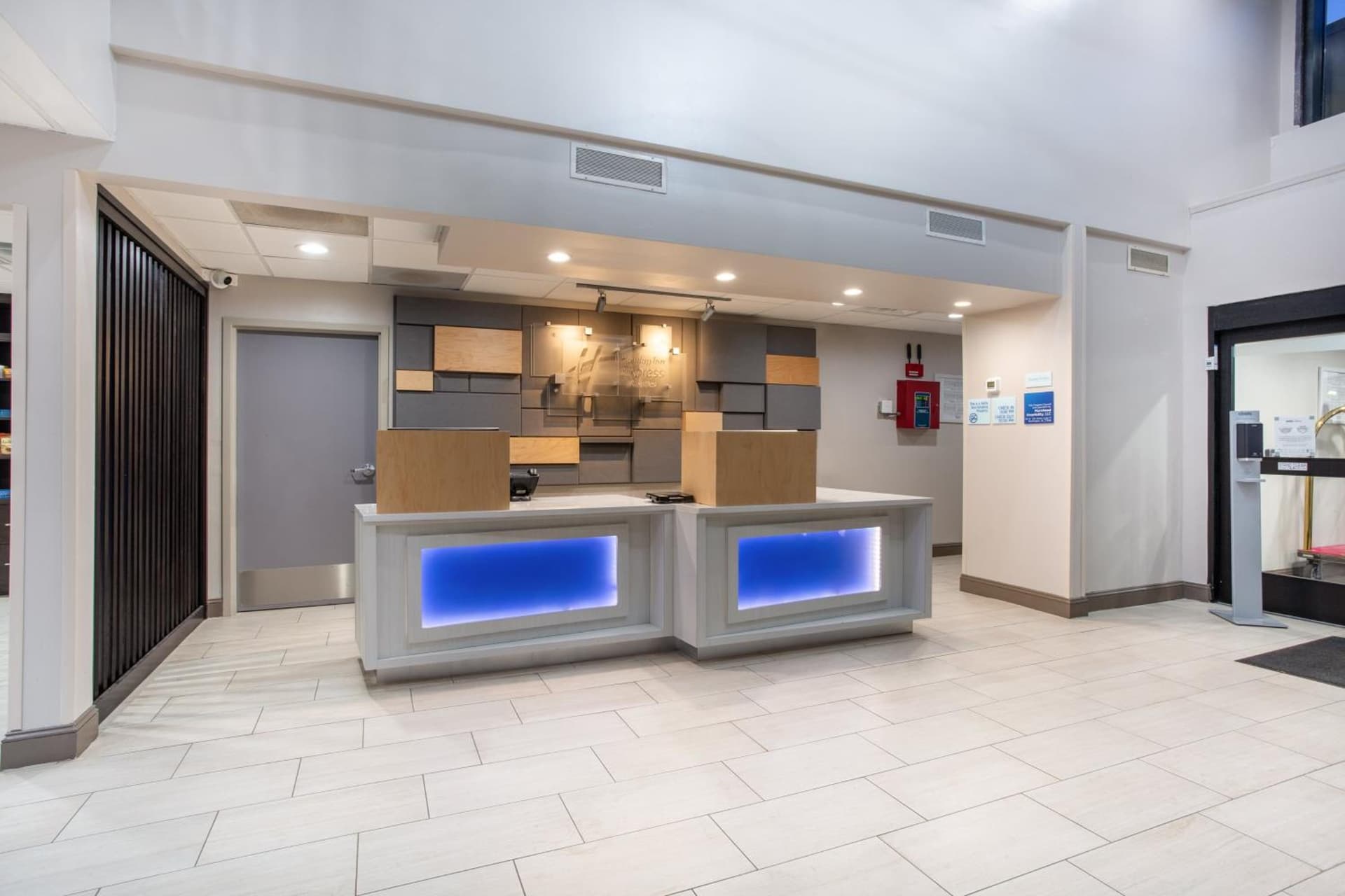 Holiday Inn Express & Suites - Morehead City by IHG gallery photo in Morehead City, NC — image 19