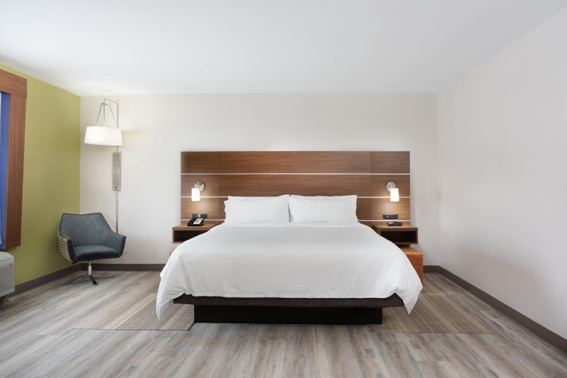 Holiday Inn Express & Suites - Morehead City by IHG gallery photo in Morehead City, NC — image 59