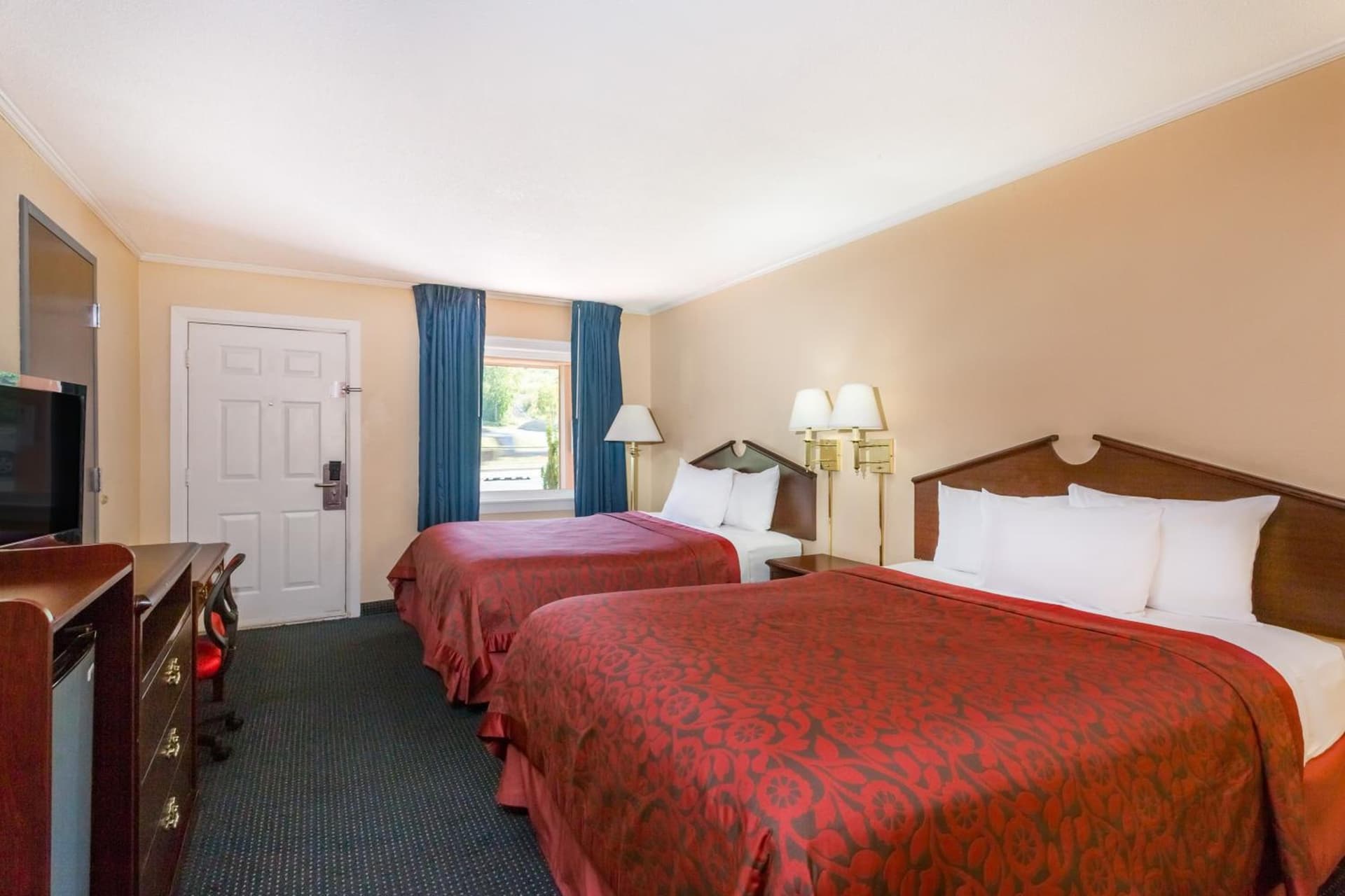 The Inn At Plantation property views in Weston, WV — gallery photo 3