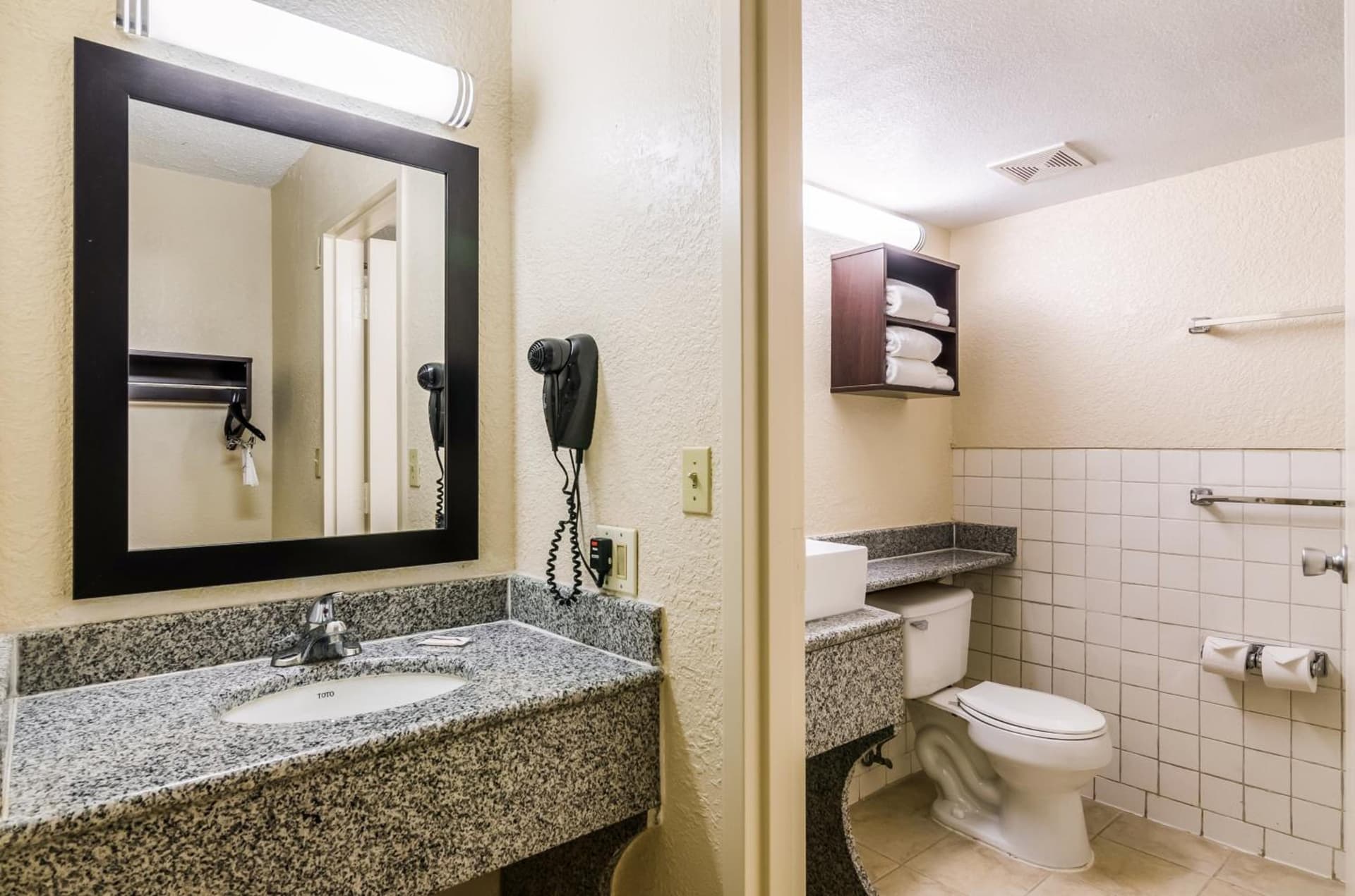Red Roof Inn PLUS+ Wichita East property views in Wichita, KS — gallery photo 3