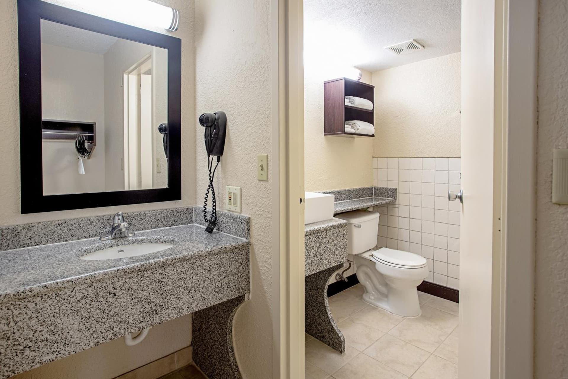 Red Roof Inn PLUS+ Wichita East gallery photo in Wichita, KS — image 19