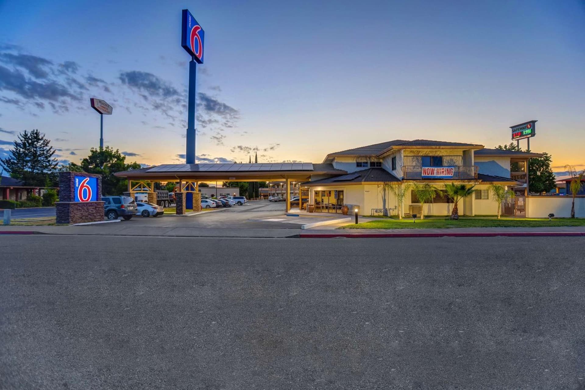 Motel 6-Anderson, CA - Redding Airport interior in Anderson, CA — gallery photo 2